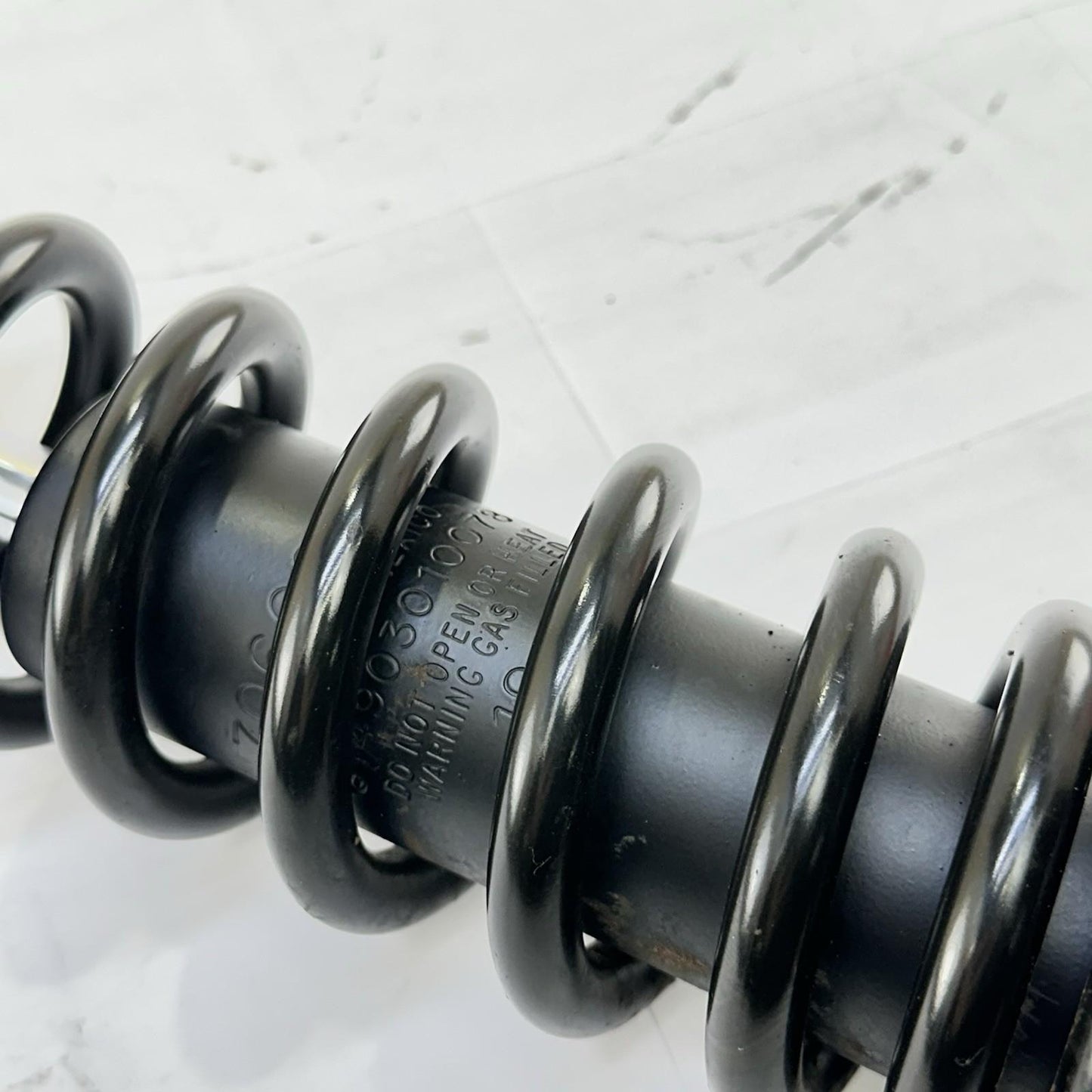 2016 CAN-AM SPYDER RT REAR SHOCK BACK SUSPENSION ABSORBOR BLACK STOCK