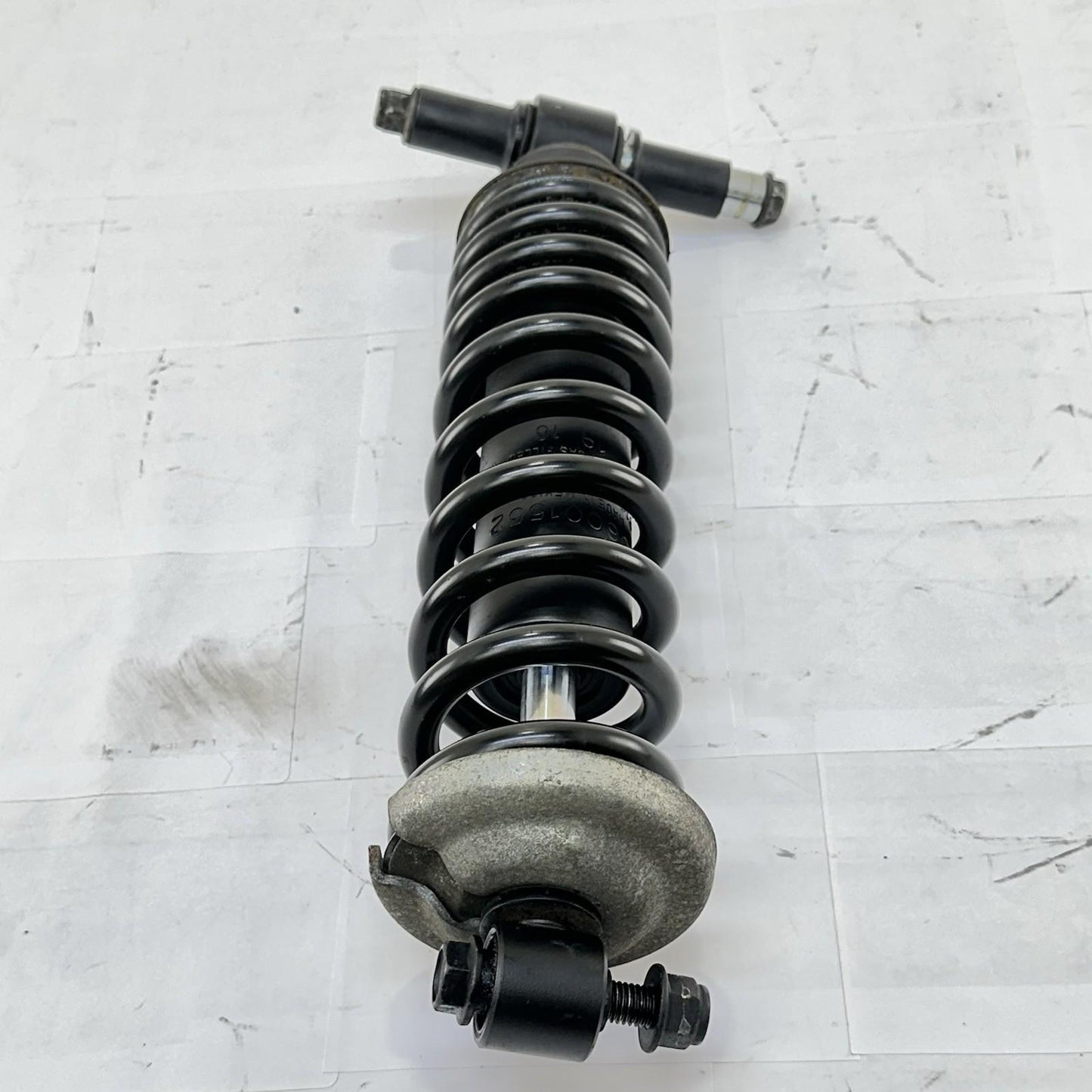2016 CAN-AM SPYDER RT REAR SHOCK BACK SUSPENSION ABSORBOR BLACK STOCK