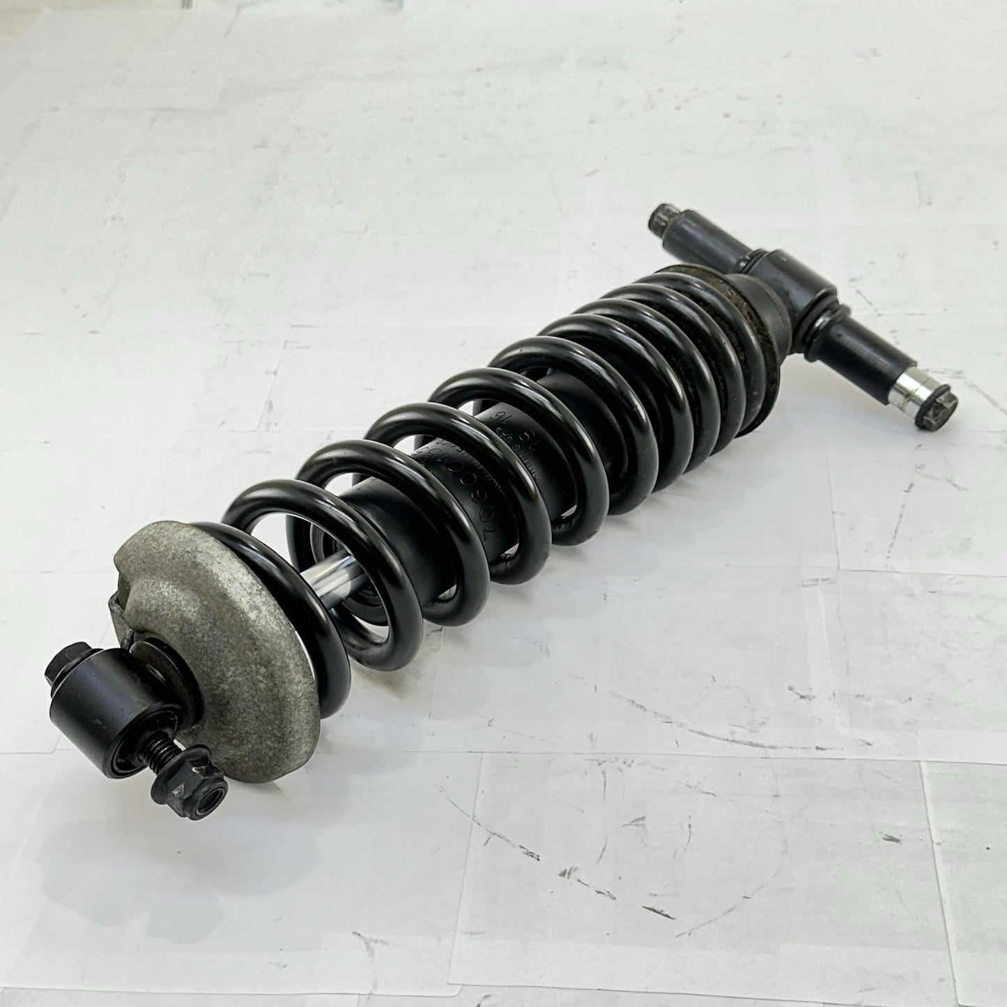 2016 CAN-AM SPYDER RT REAR SHOCK BACK SUSPENSION ABSORBOR BLACK STOCK