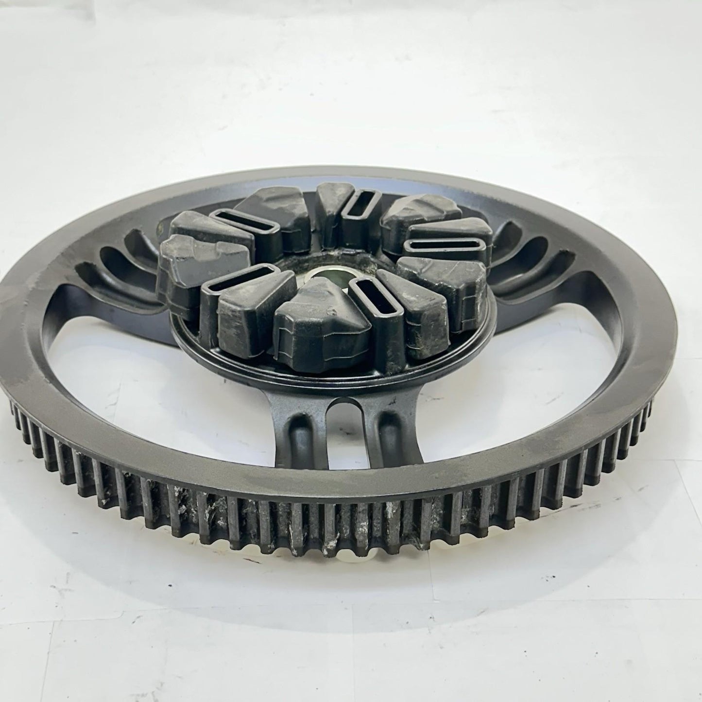 2016 CAN-AM SPYDER RT REAR SPROCKET BELT PULLEY BACK WHEEL HUB MAIN DRIVE BLACK