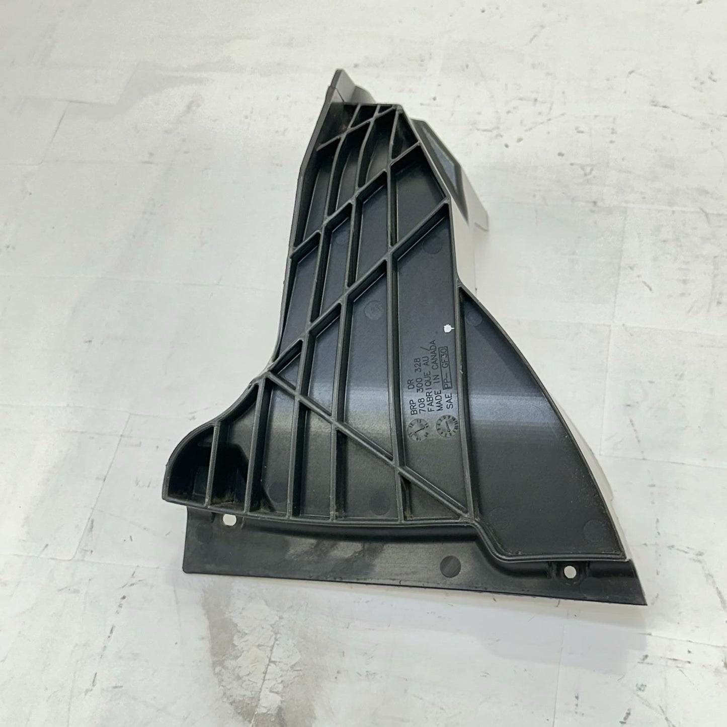 2016 CAN-AM SPYDER RT INNER FENDER COVER FAIRING TRIM PLASTIC BLACK STOCK