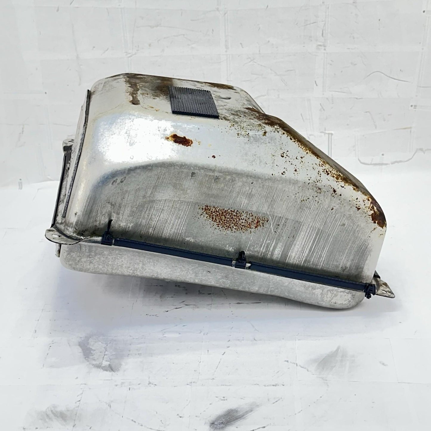 2016 CAN-AM SPYDER RT FUEL TANK GAS PETROL CAP LID RESERVOIR SILVER STOCK