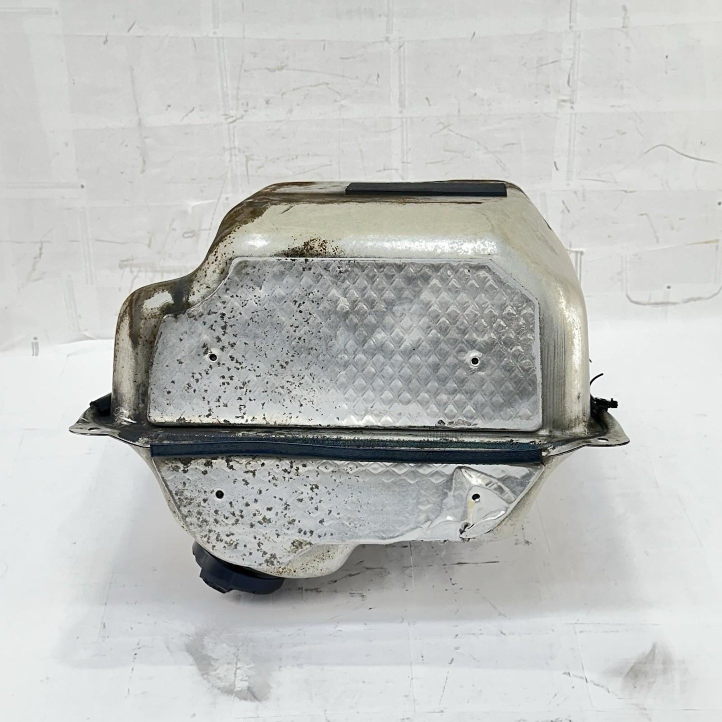 2016 CAN-AM SPYDER RT FUEL TANK GAS PETROL CAP LID RESERVOIR SILVER STOCK
