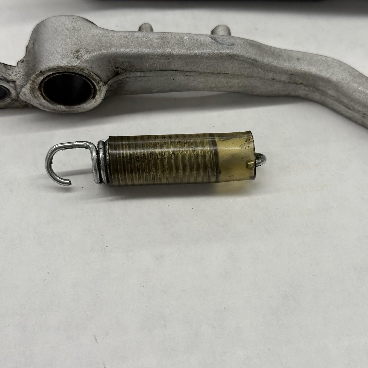 2015 - 2025 YAMAHA YZF R1 RIGHT REARSET BRACKET FRONT BRAKE PEDAL SPRING STOCK