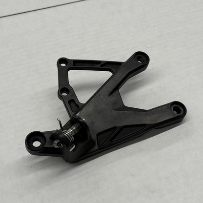 2015 - 2025 YAMAHA YZF R1 RIGHT REARSET BRACKET FRONT BRAKE PEDAL SPRING STOCK