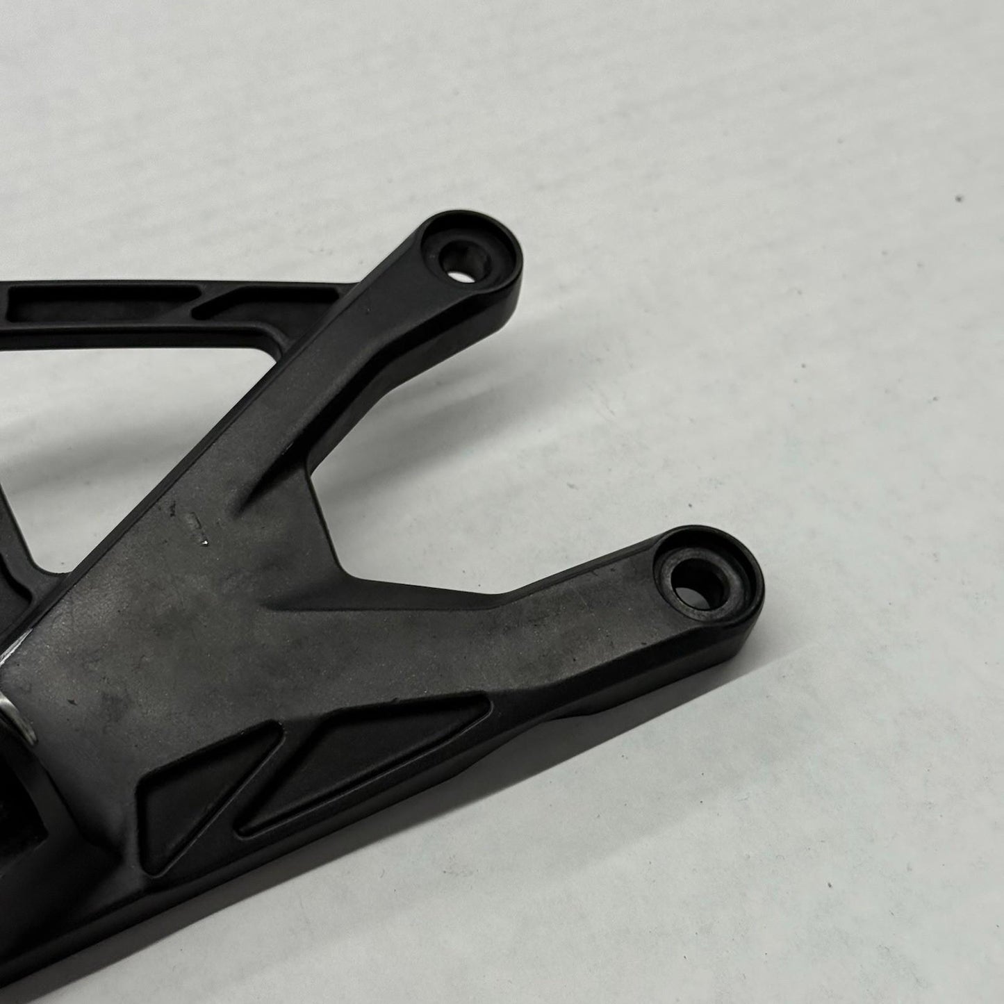 2015 - 2025 YAMAHA YZF R1 RIGHT REARSET BRACKET FRONT BRAKE PEDAL SPRING STOCK
