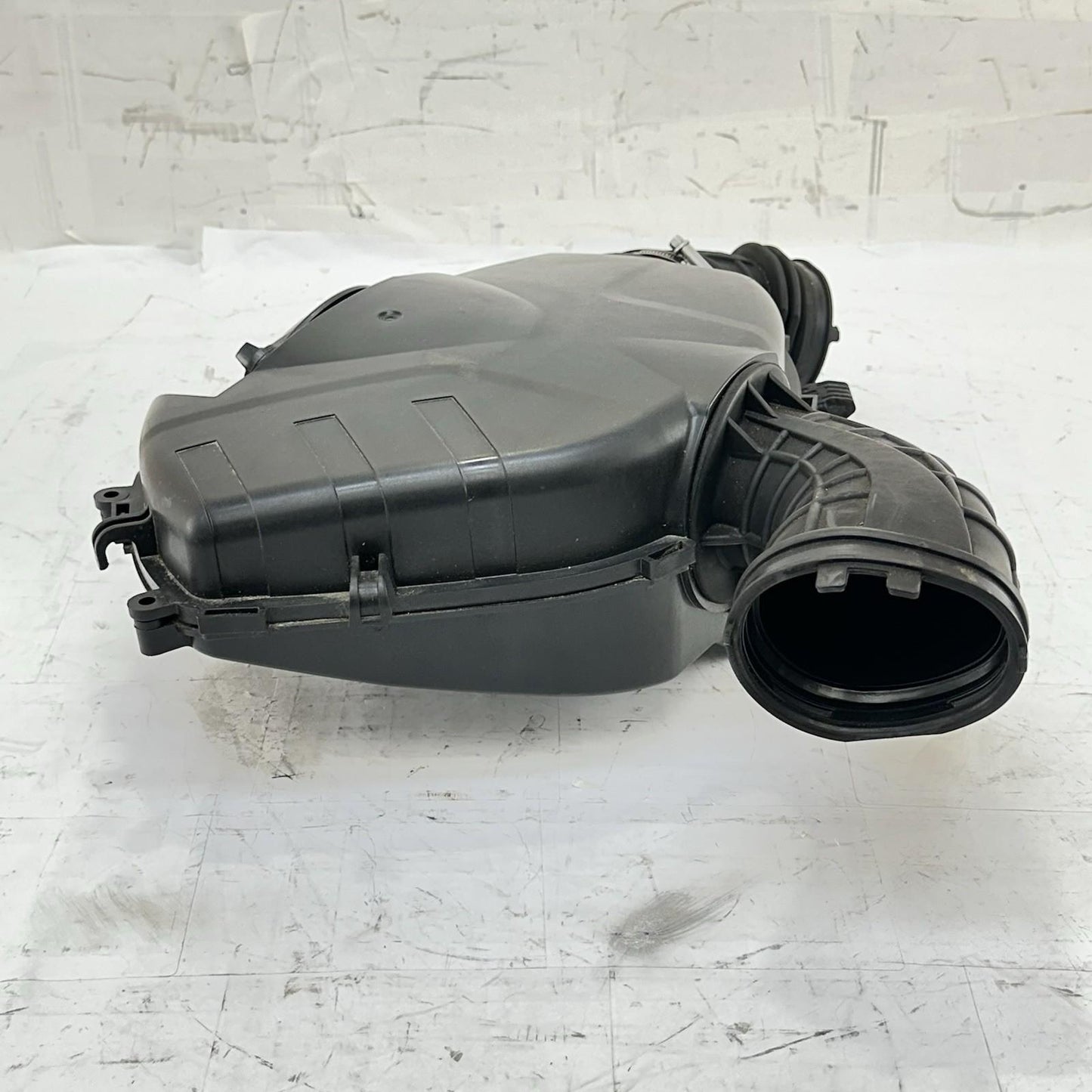 2016 CAN-AM SPYDER RT LEFT INTAKE SILENCER AIR FILTER HOUSING ASSY STOCK