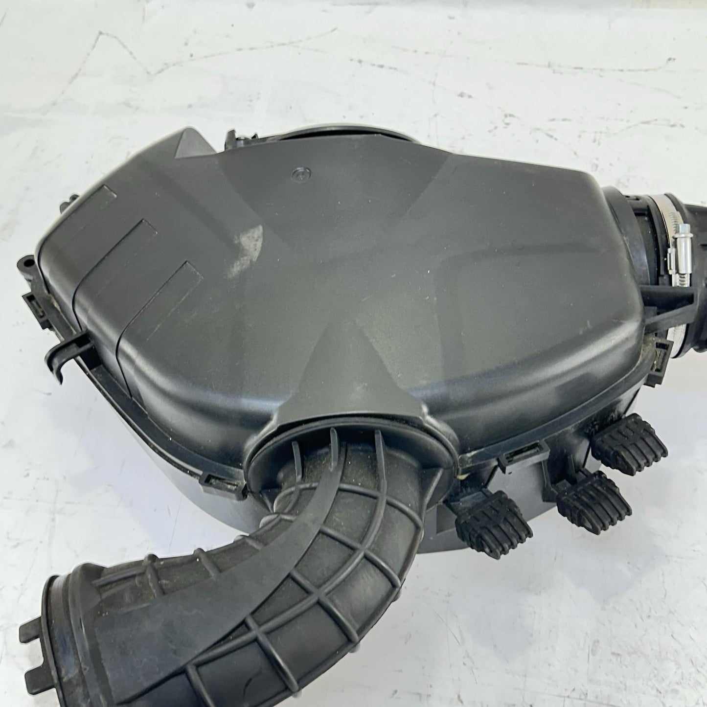 2016 CAN-AM SPYDER RT LEFT INTAKE SILENCER AIR FILTER HOUSING ASSY STOCK