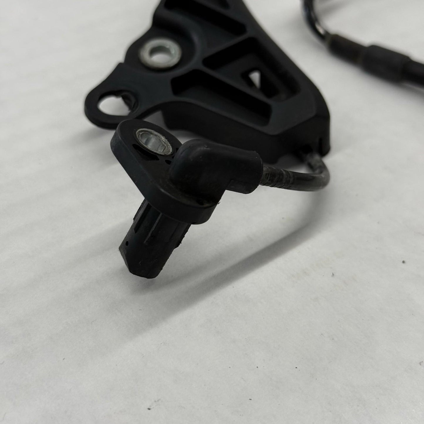 2015 - 2024 YAMAHA YZF R1 REAR ABS SENSOR BRAKE WHEEL SPEED ELECTRICAL SYSTEM