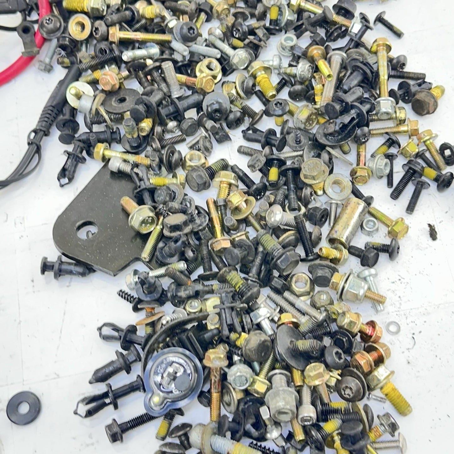 2016 CAN-AM SPYDER RT BOLTS NUTS SCREWS WIRES CABLES HORN HARDWARE MISC PARTS