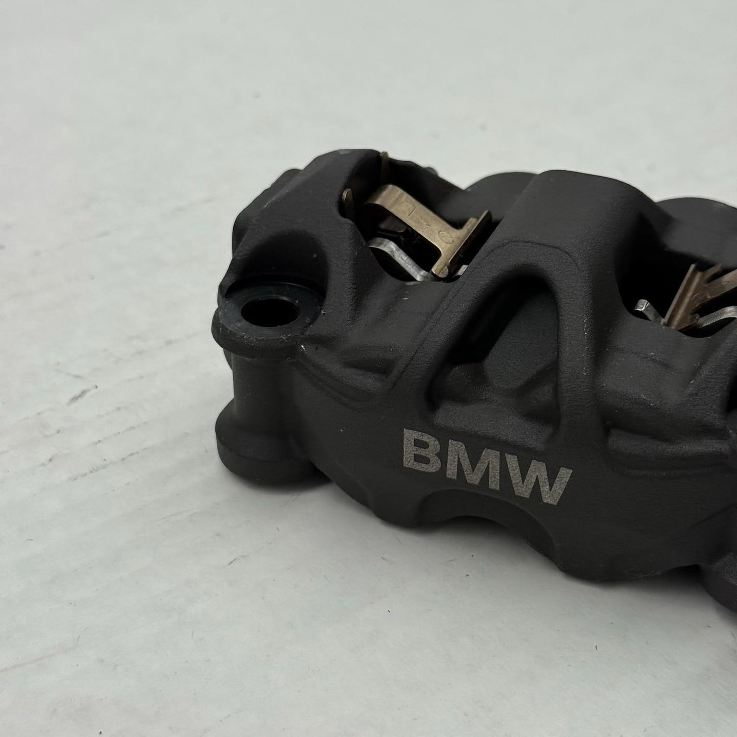 2020 - 2025 BMW S1000RR FRONT BRAKE CALIPERS NISSIN LEFT RIGHT STOCK BLACK