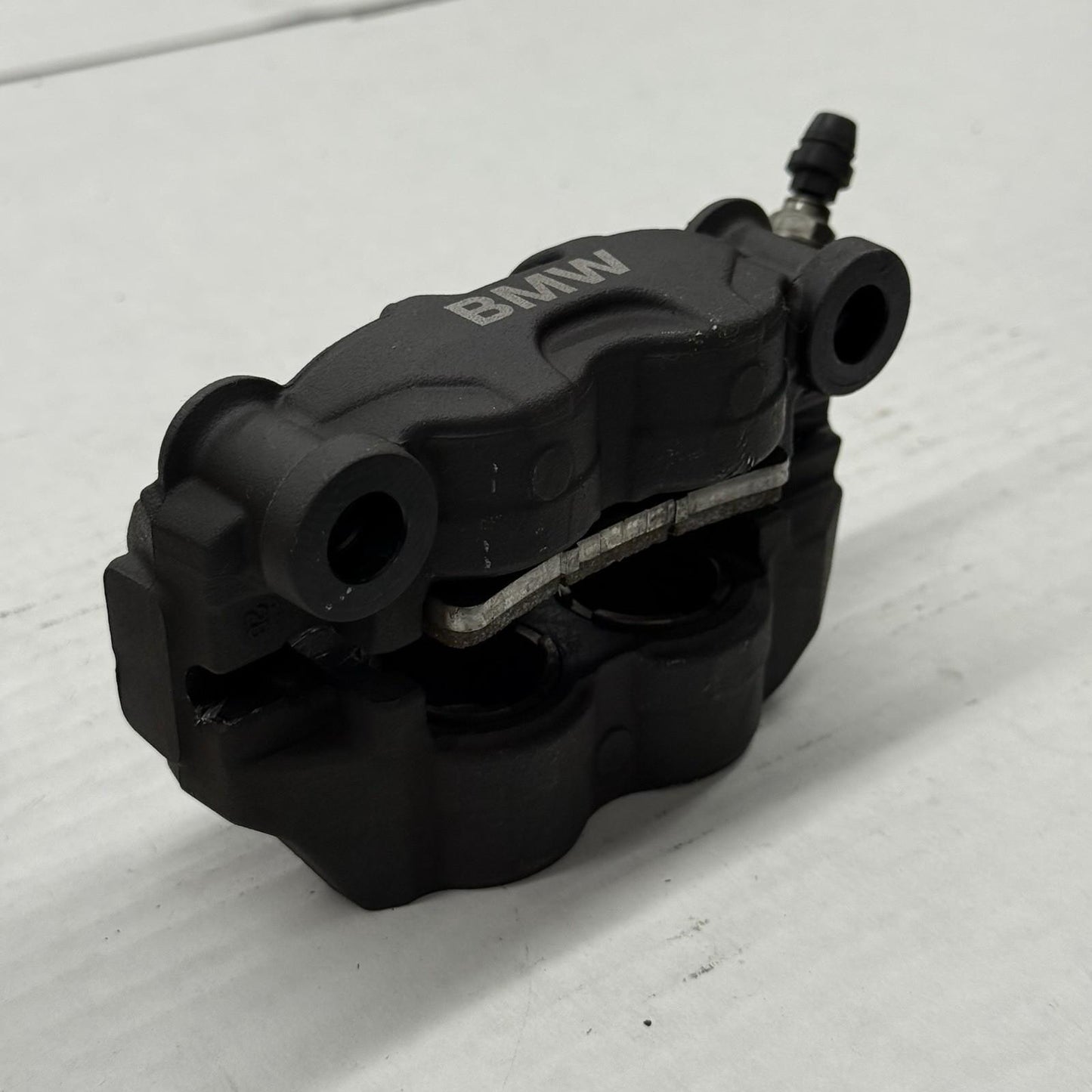 2020 - 2025 BMW S1000RR FRONT BRAKE CALIPERS NISSIN LEFT RIGHT STOCK BLACK