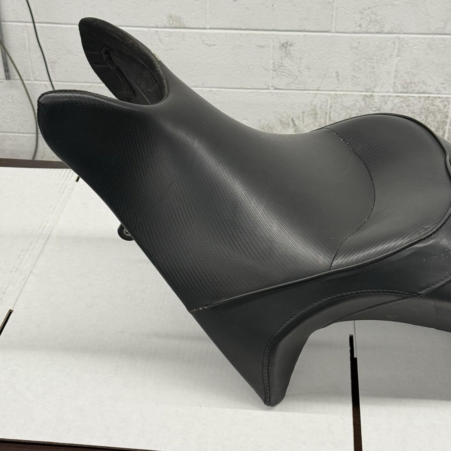 2010 – 2014 Victory Cross Roads SEAT Front Driver Rear Passenger 5438107 BLACK