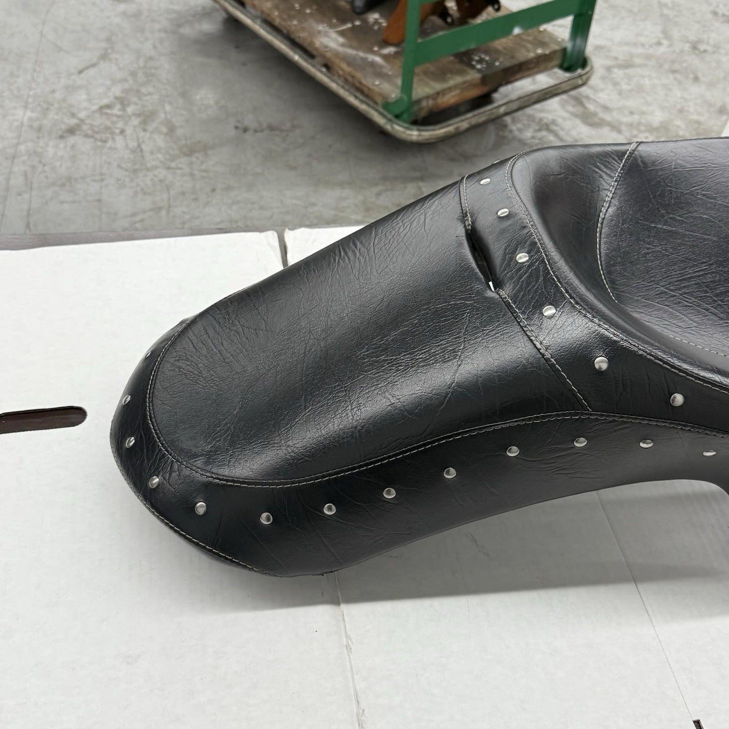 2010 - 2014 VICTORY CROSS COUNTRY SEAT FRONT DRIVER REAR BLACK LEATHER 5438107