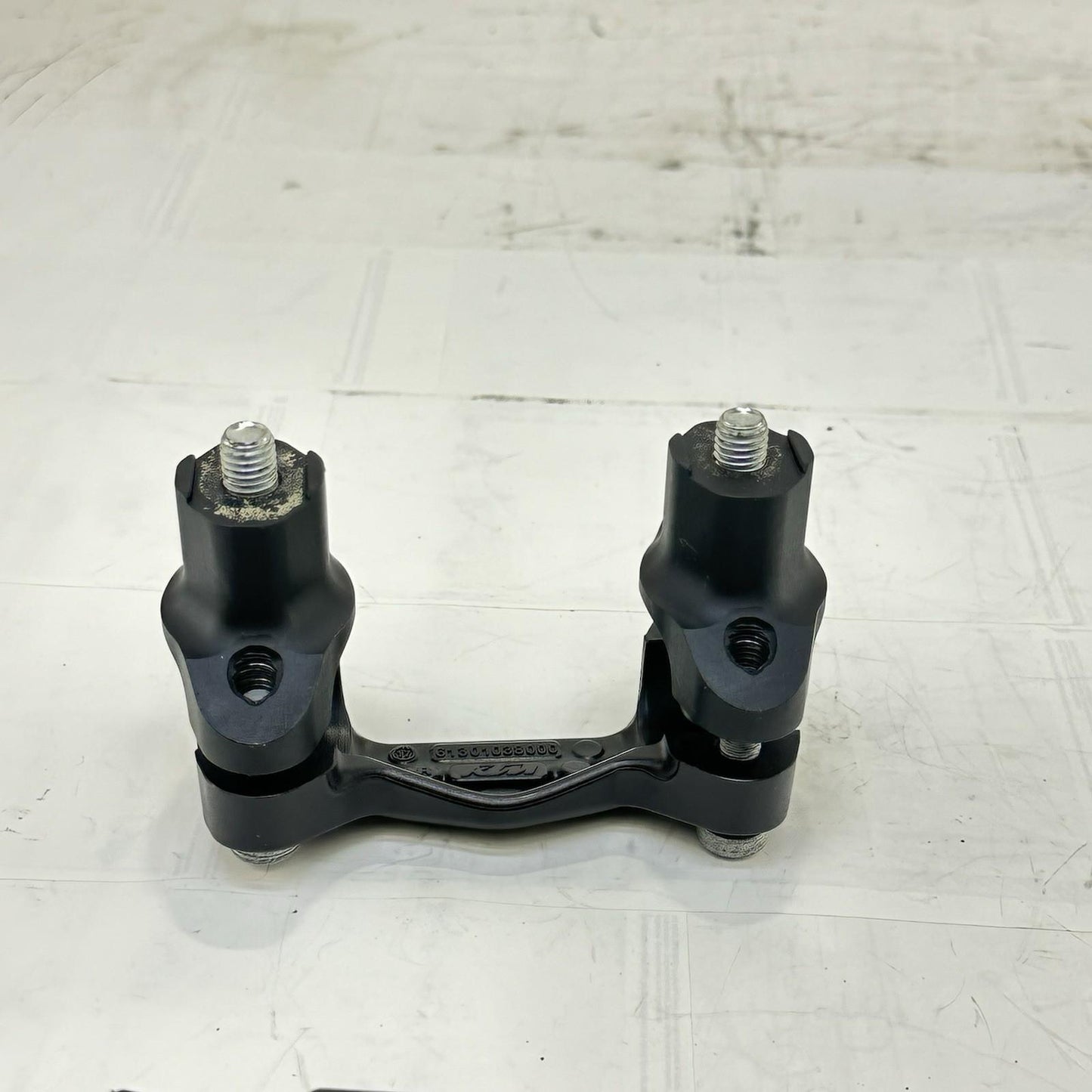 2017 - 2019 KTM 1290 SUPER DUKE GT HANDLEBAR RISER CLAMP BRACKET BOLTS HARDWARE