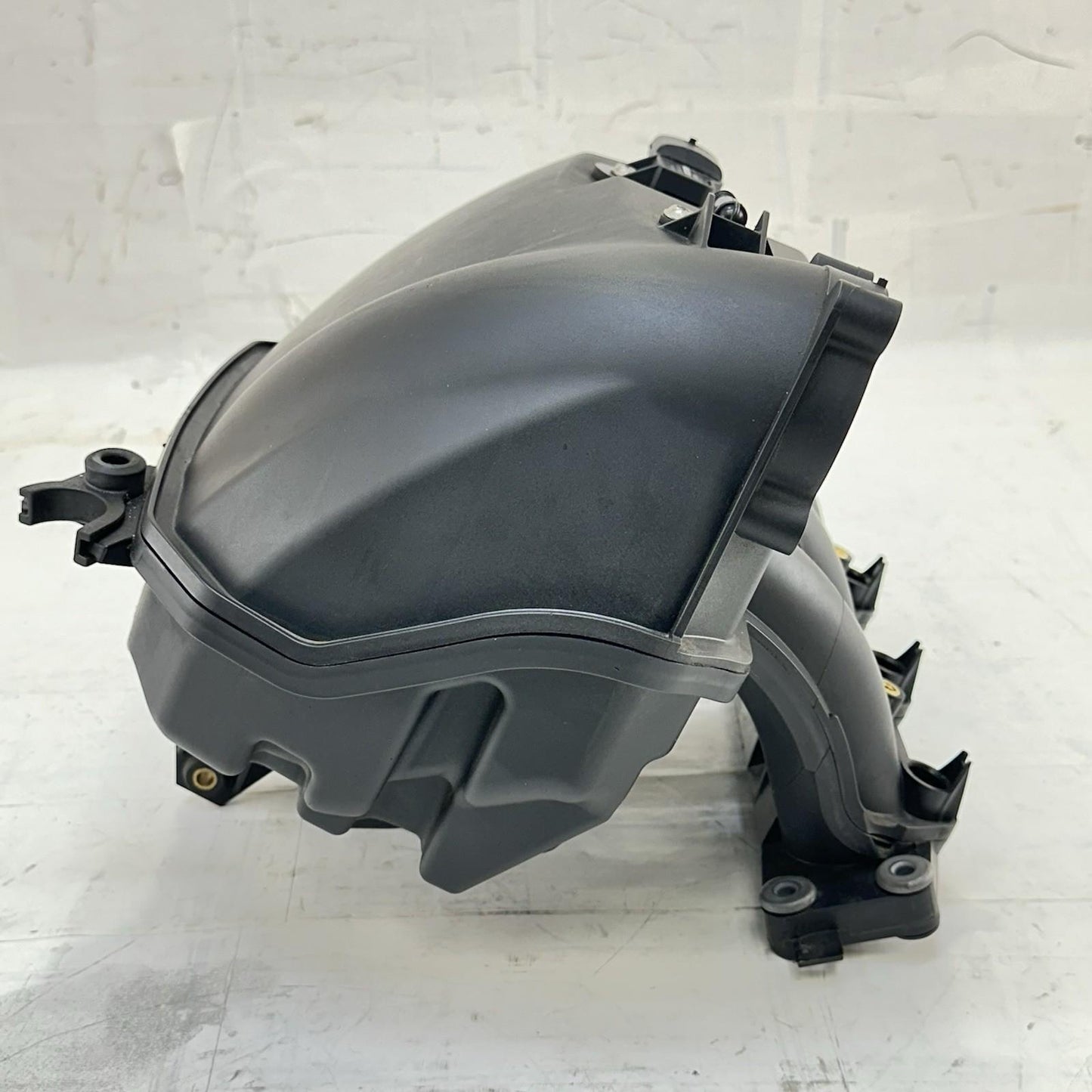 2016 CAN-AM SPYDER RT AIR INTAKE MANIFOLD CLEANER BOX ASSY STOCK