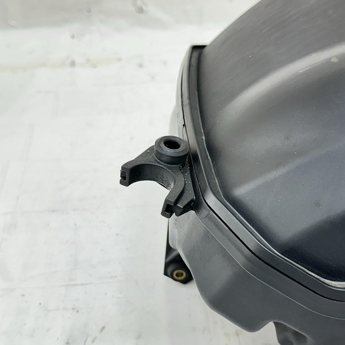 2016 CAN-AM SPYDER RT AIR INTAKE MANIFOLD CLEANER BOX ASSY STOCK
