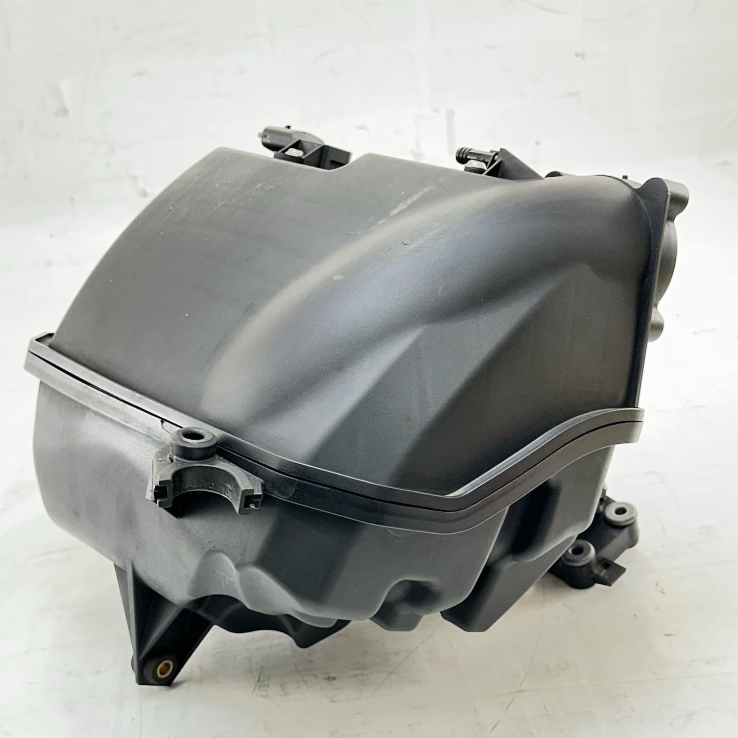 2016 CAN-AM SPYDER RT AIR INTAKE MANIFOLD CLEANER BOX ASSY STOCK