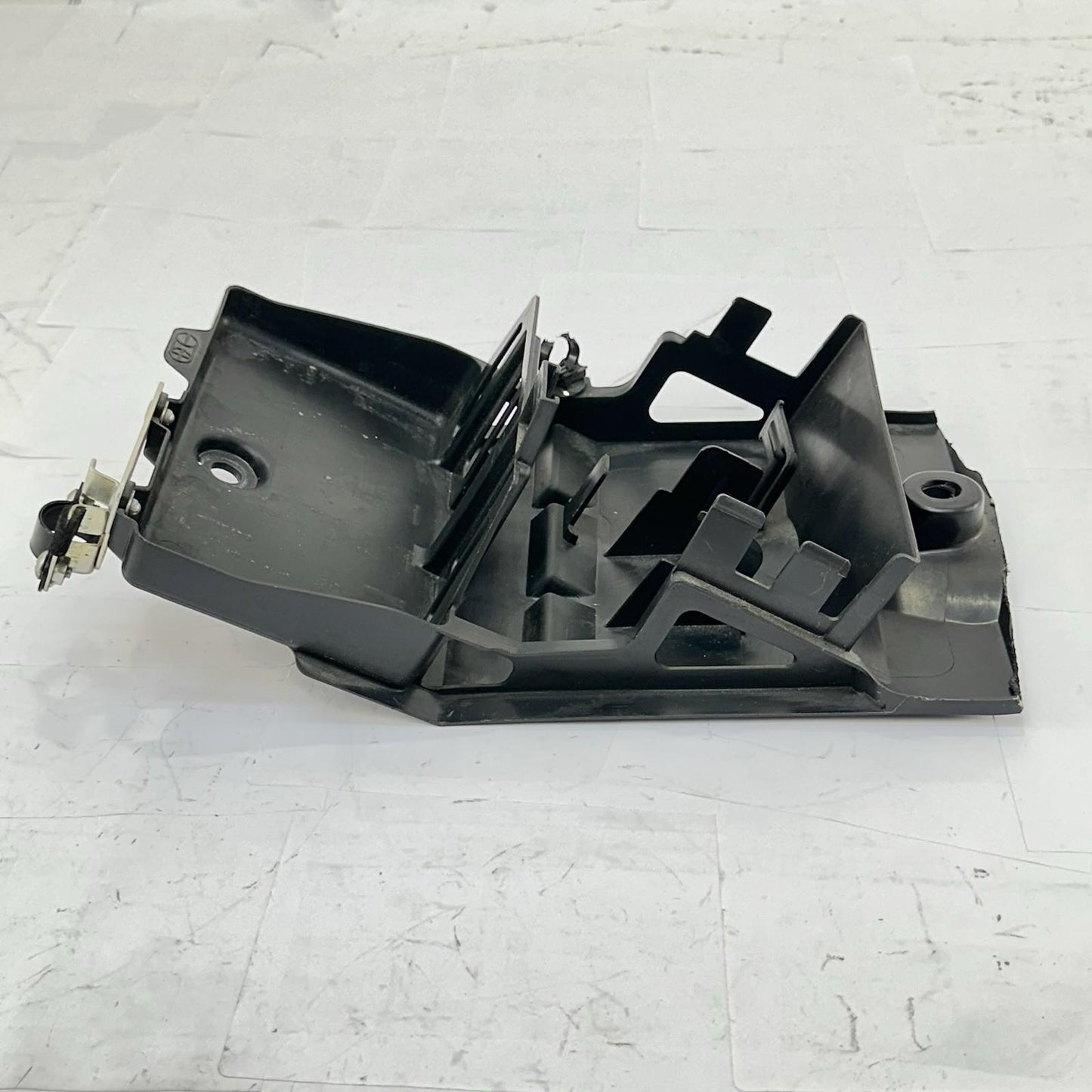 2011 - 2026 SUZUKU GSXR 600 GSXR 750 BATTERY TRAY HOLDER MOUNT PLASTIC STOCK