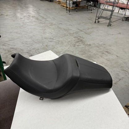 2022 INDIAN CHALLENGER 2 UP SEAT BLACK STOCK  2688651-VBA HD48
