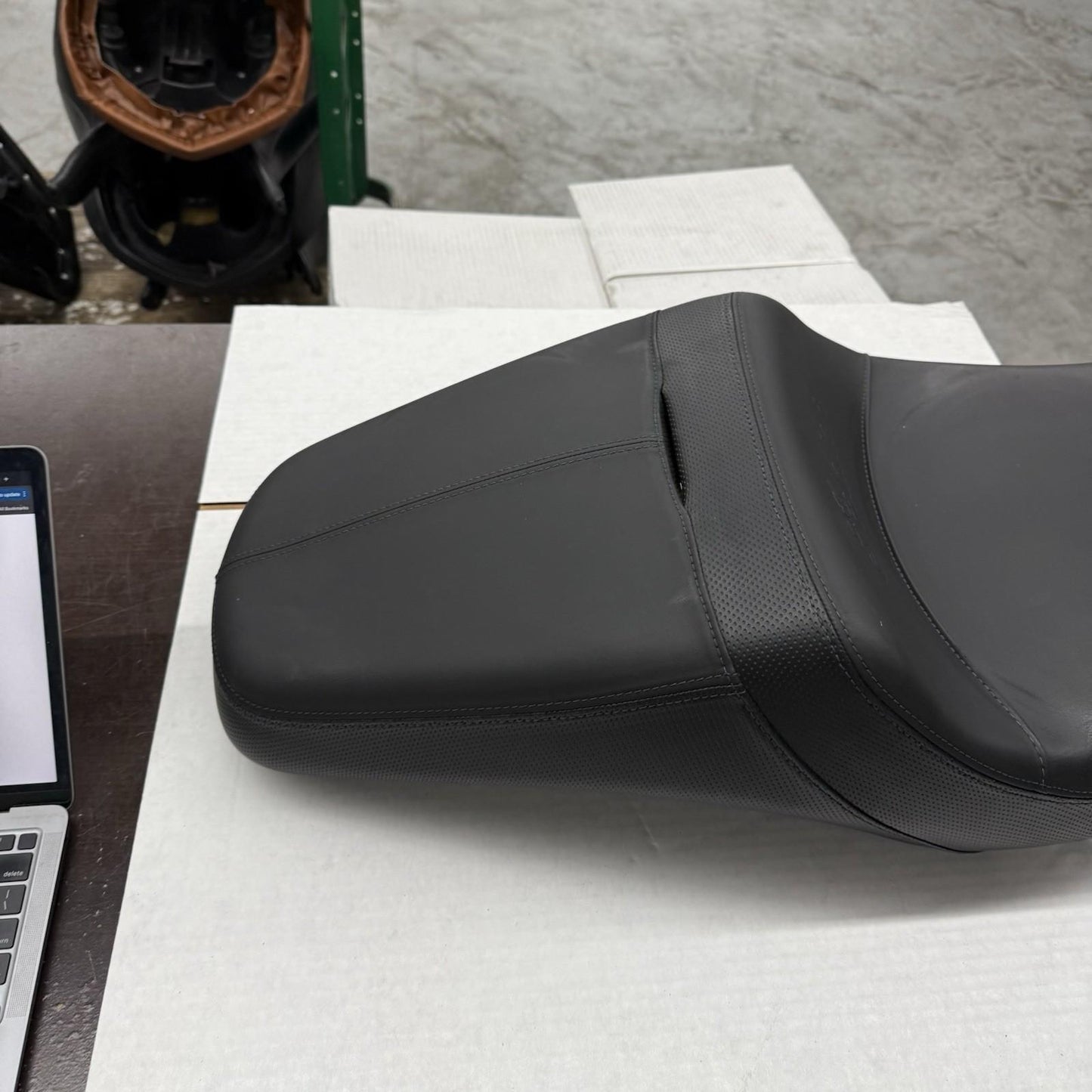 2022 INDIAN CHALLENGER 2 UP SEAT BLACK STOCK  2688651-VBA HD48