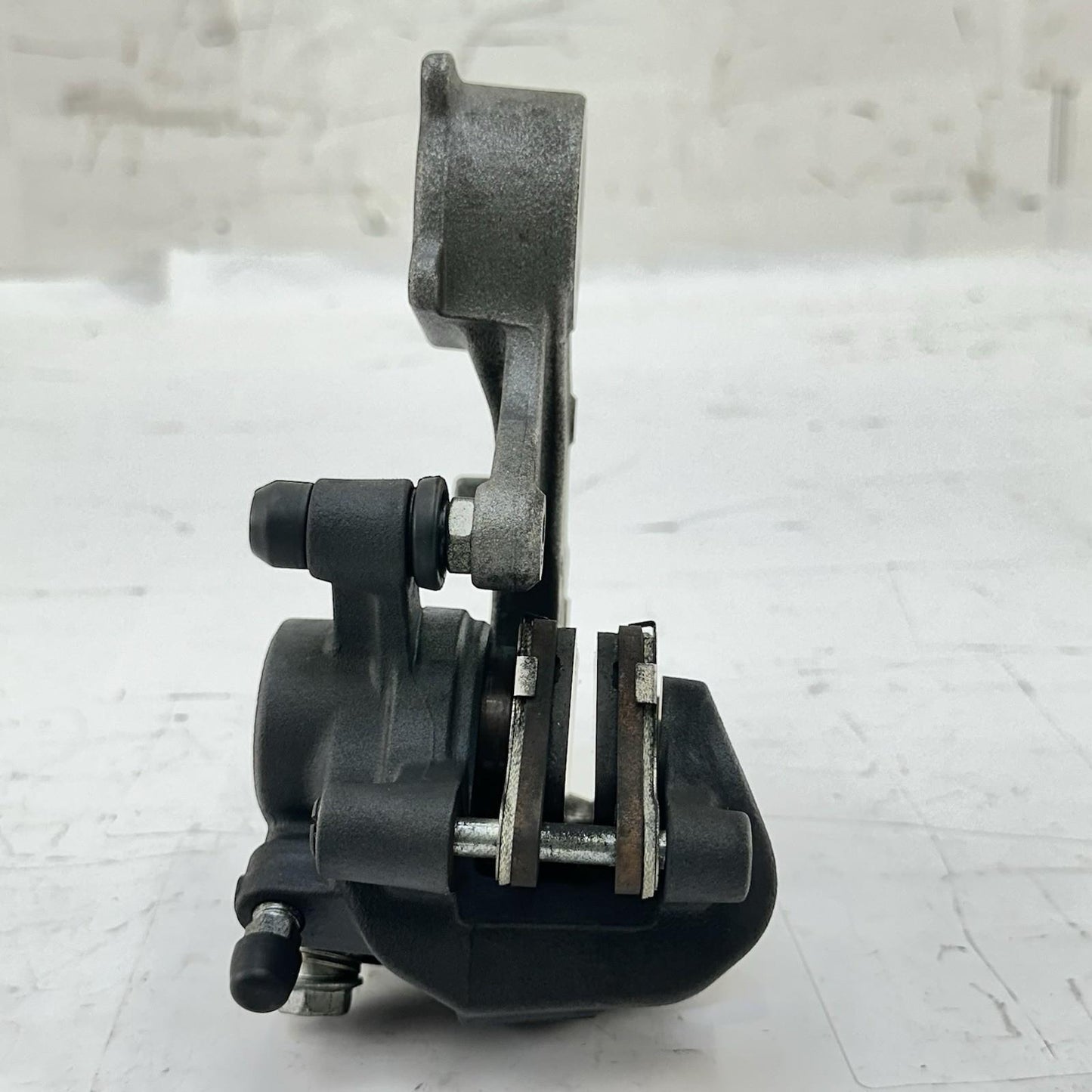 2011 - 2026 SUZUKU GSXR 600 GSXR 750 REAR BRAKE CALIPER BACK BRACKET RIM MOUNT