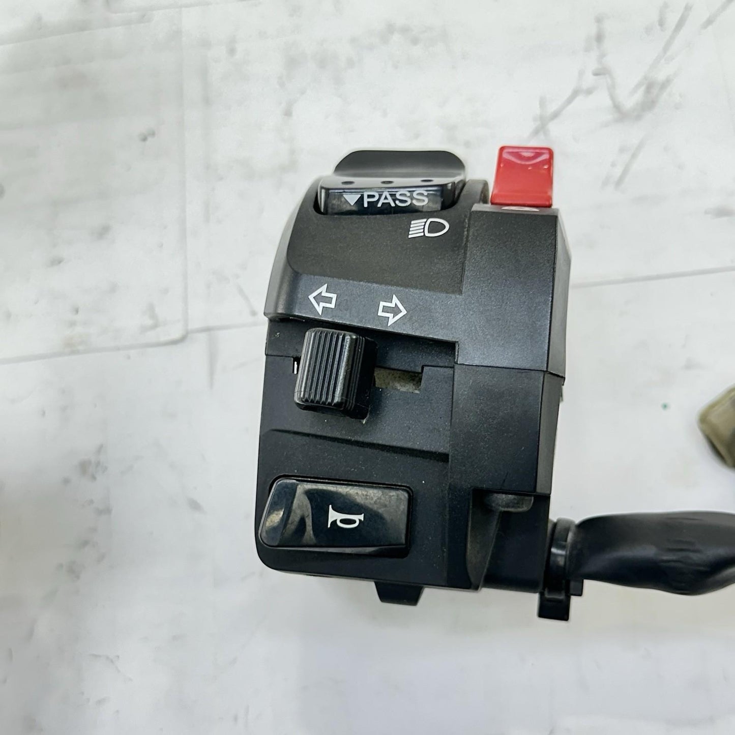 2011 - 2026 SUZUKU GSXR 600 GSXR 750 LEFT SWITCH HORN LIGHTS CONTROL HANDLE