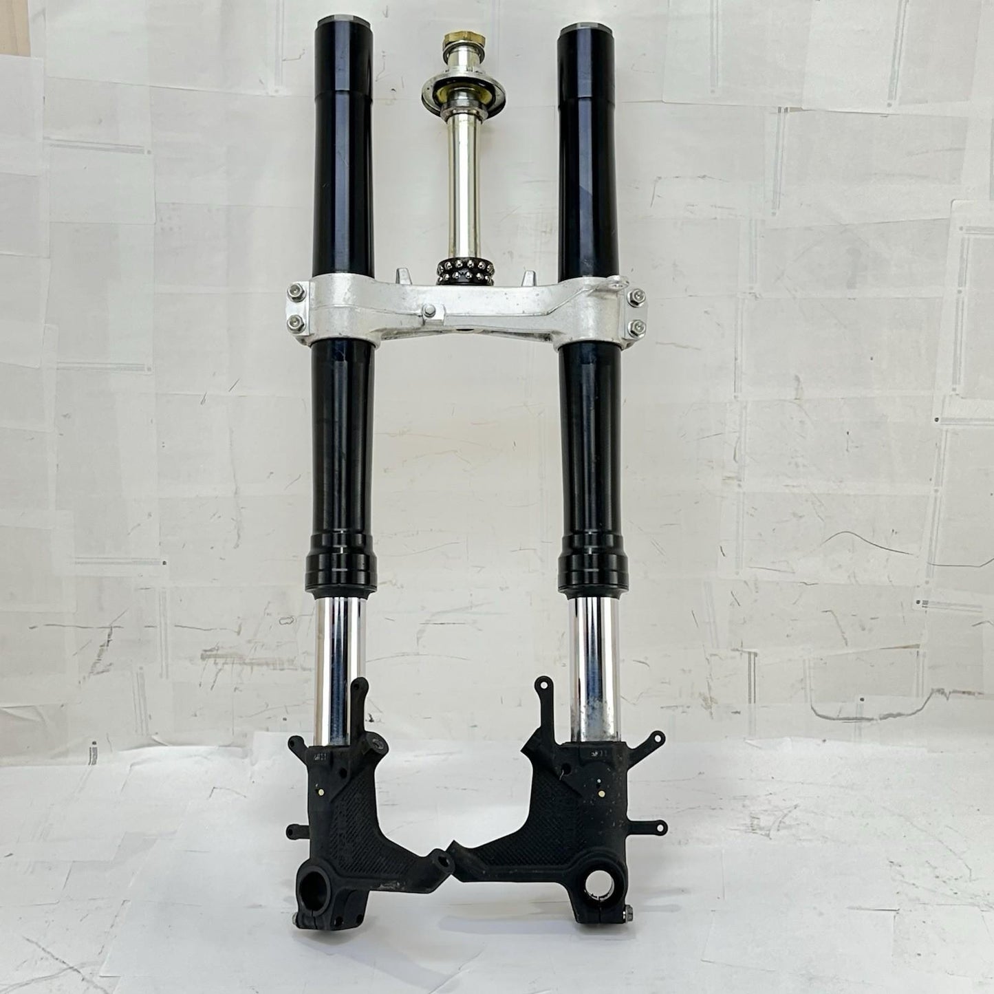2011 - 2026 SUZUKU GSXR 600 GSXR 750 FRONT FORKS TRIPLE TREE SUSPENSION SHOWA