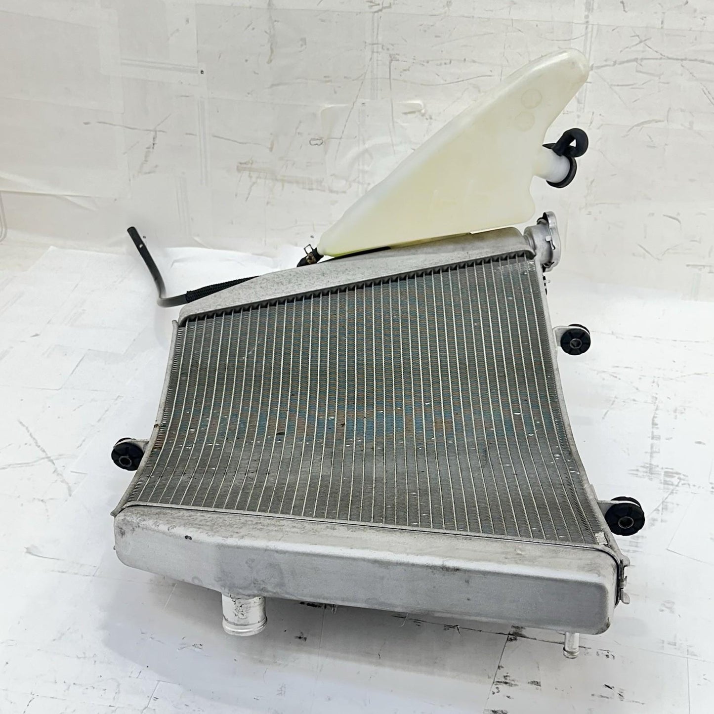 2011 - 2026 SUZUKU GSXR 600 GSXR 750 RADIATOR ENGINE MOTOR FAN COOLANT TANK