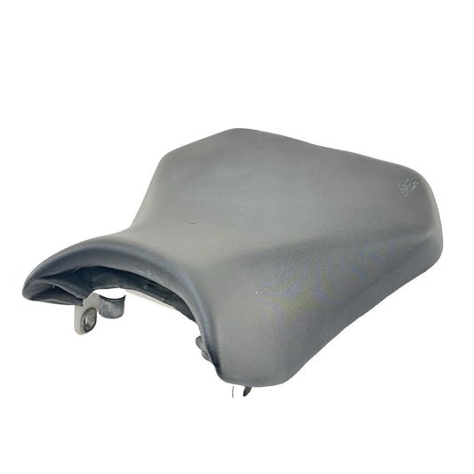 2011 - 2026 SUZUKU GSXR 600 GSXR 750 DRIVER SEAT SADDLE CUSHION BLACK BOLTS