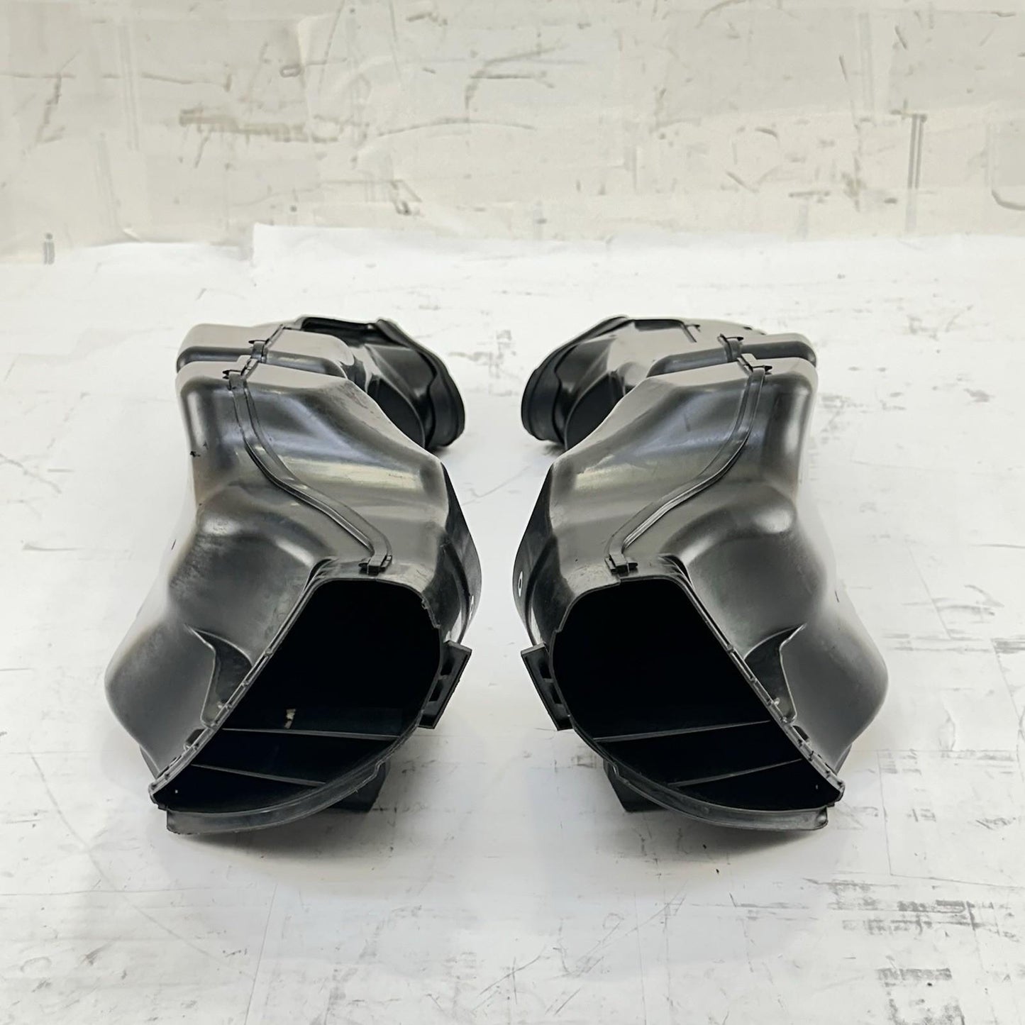 2011 - 2026 SUZUKU GSXR 600 GSXR 750 AIR INTAKE DUCTS TUBES LEFT RIGHT SET PAIR