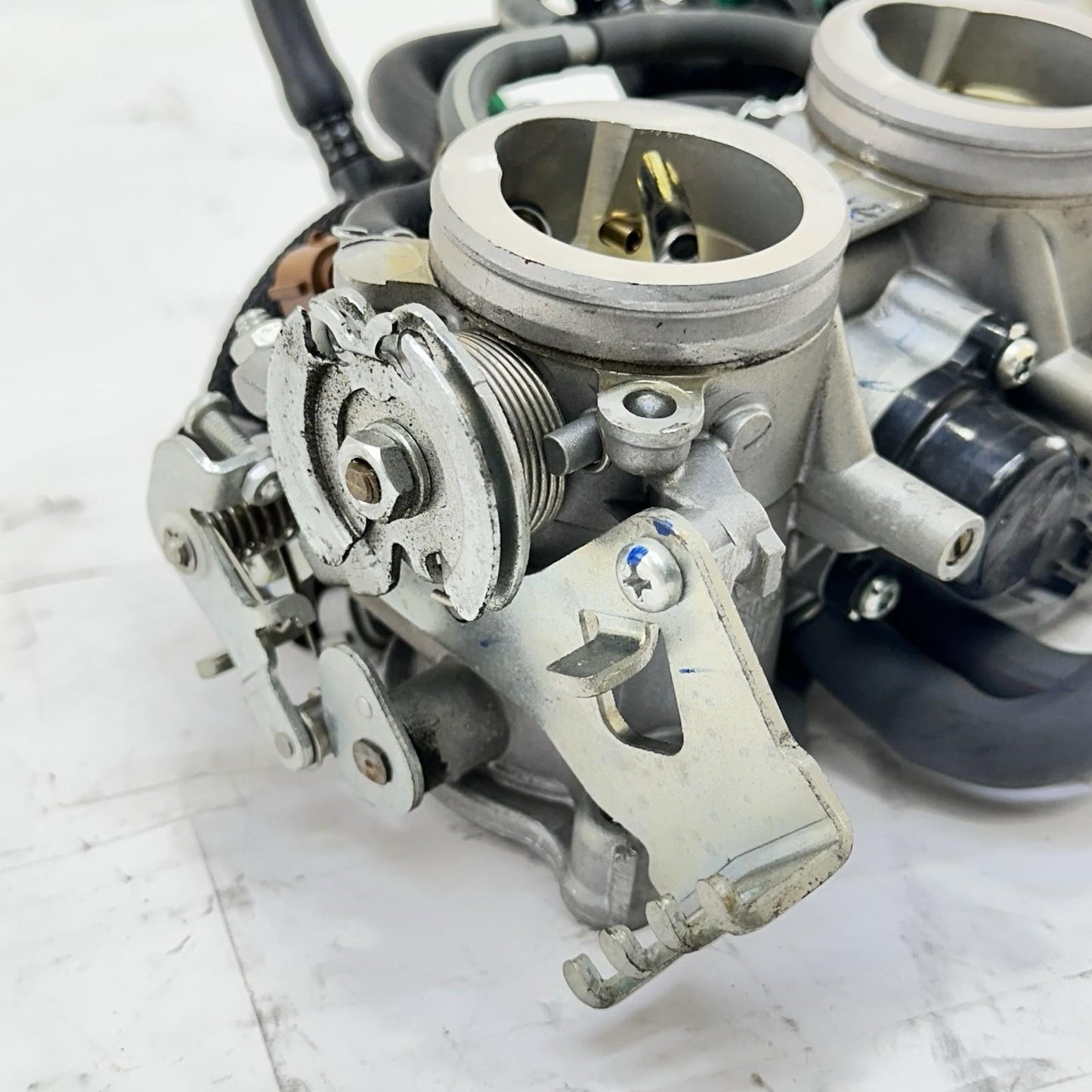 2011 - 2026 SUZUKU GSXR 600 GSXR 750 THROTTLE BODY FUEL INJECTOR RAILING STOCK