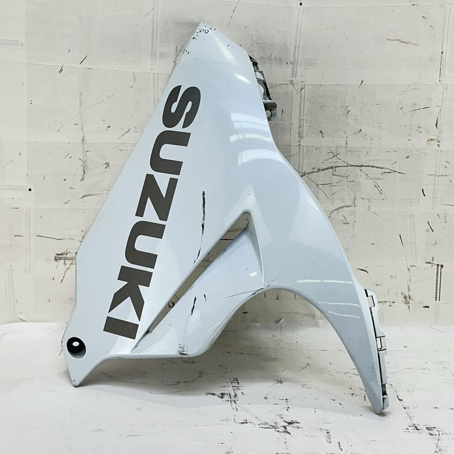 2011 - 2026 SUZUKU GSXR 600 GSXR 750 LEFT LOWER FAIRING UNDER BELLY COWL PLASTIC
