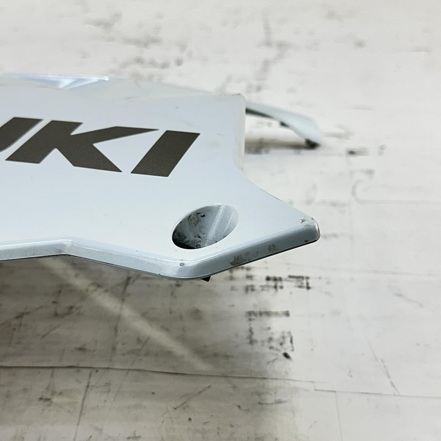 2011 - 2026 SUZUKU GSXR 600 GSXR 750 LEFT LOWER FAIRING UNDER BELLY COWL PLASTIC