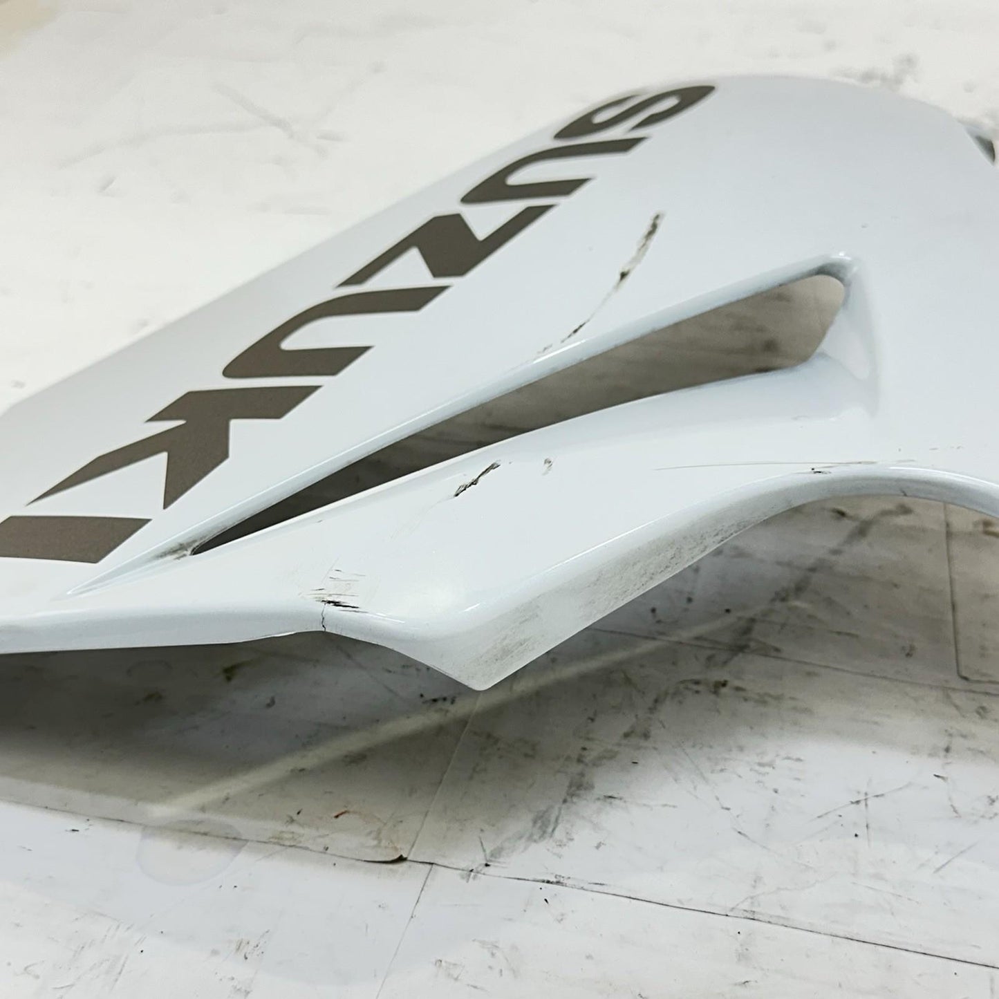 2011 - 2026 SUZUKU GSXR 600 GSXR 750 LEFT LOWER FAIRING UNDER BELLY COWL PLASTIC