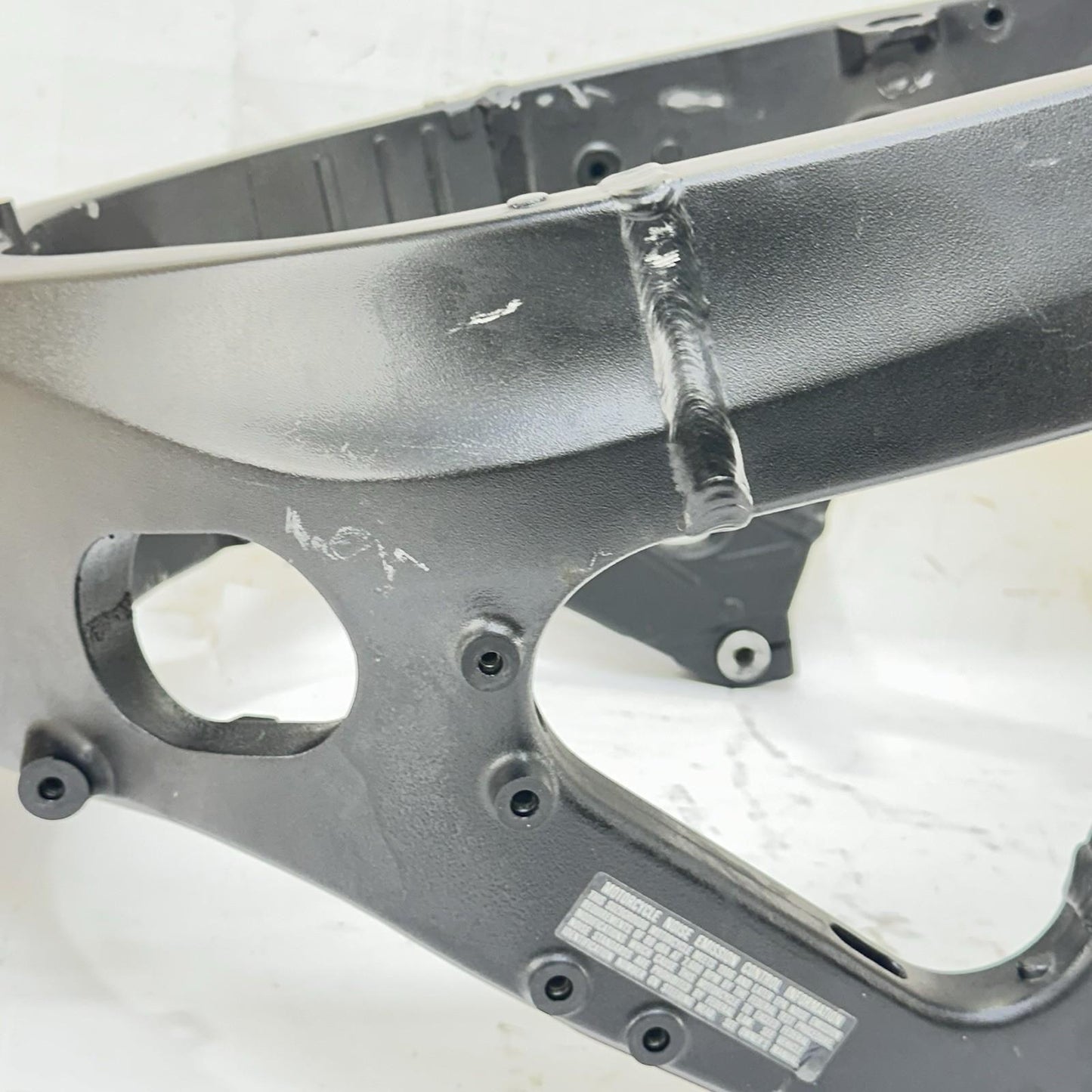 2011 - 2026 SUZUKU GSXR 600 GSXR 750 MAIN FRAME BODY CHASSIS *SCUFFED*