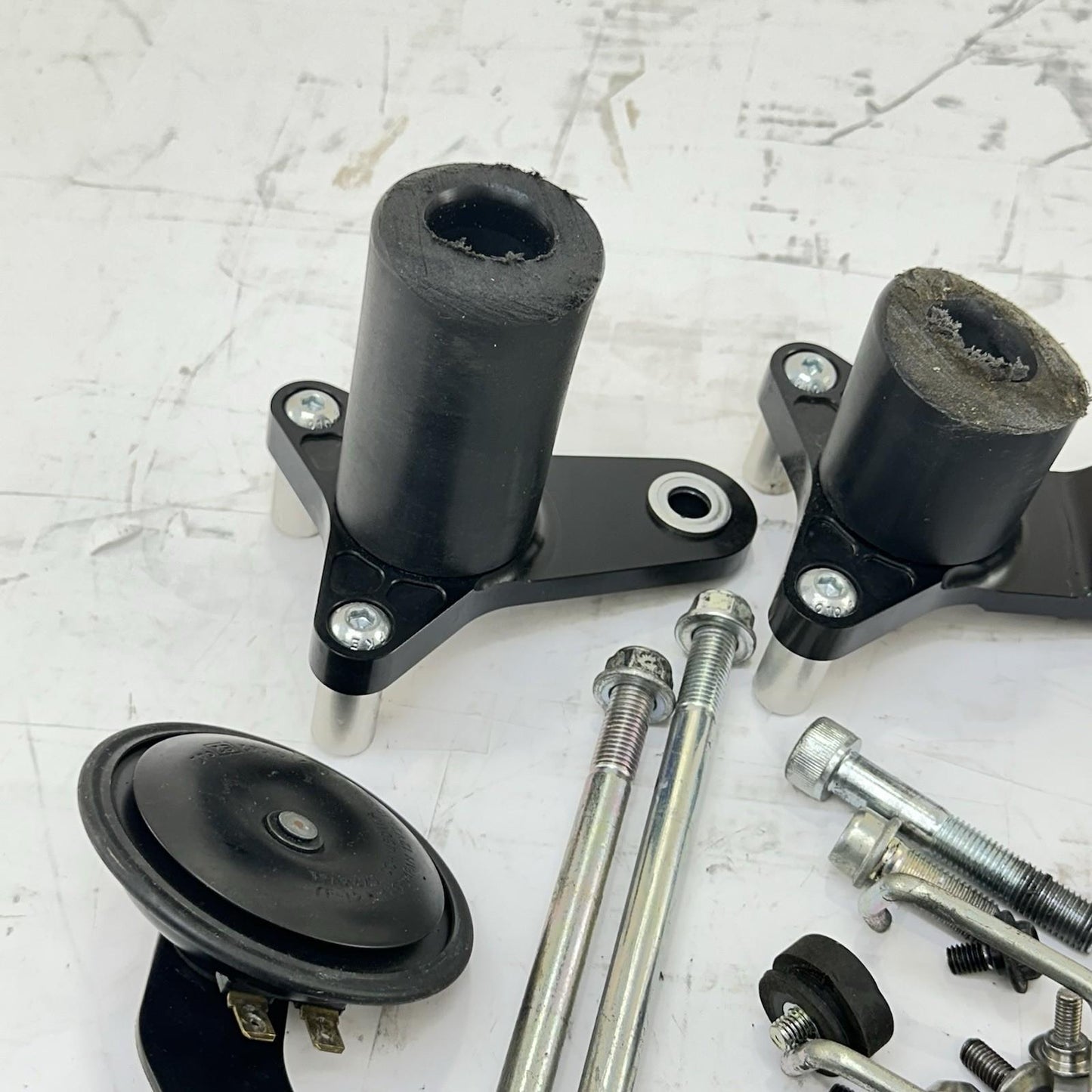 2011 - 2026 SUZUKU GSXR 600 GSXR 750 BOLTS NUTS SCREWS HORN TOOLS HARDWARE PARTS