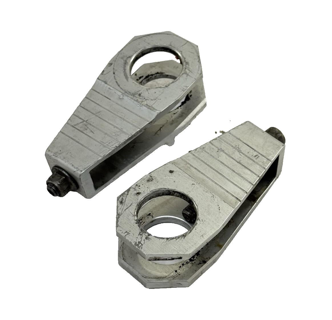 2008 - 2016 YAMAHA YZF R6 CHAIN ADJUSTERS SWINGARM ADJUSTERS SILVER REAR BACK