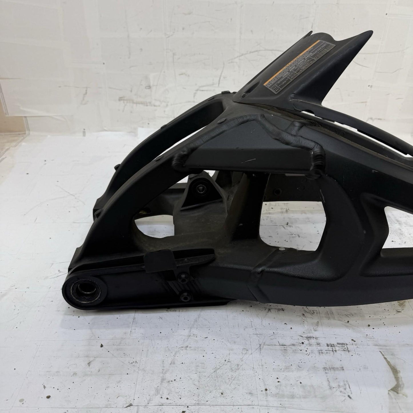 2021 - 2025 KAWASAKI NINJA ZX10R SWINGARM BACK LINKAGE REAR SWING ARM BLACK OEM