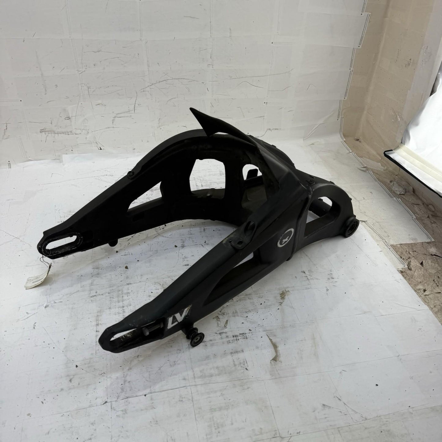 2021 - 2025 KAWASAKI NINJA ZX10R SWINGARM BACK LINKAGE REAR SWING ARM BLACK OEM