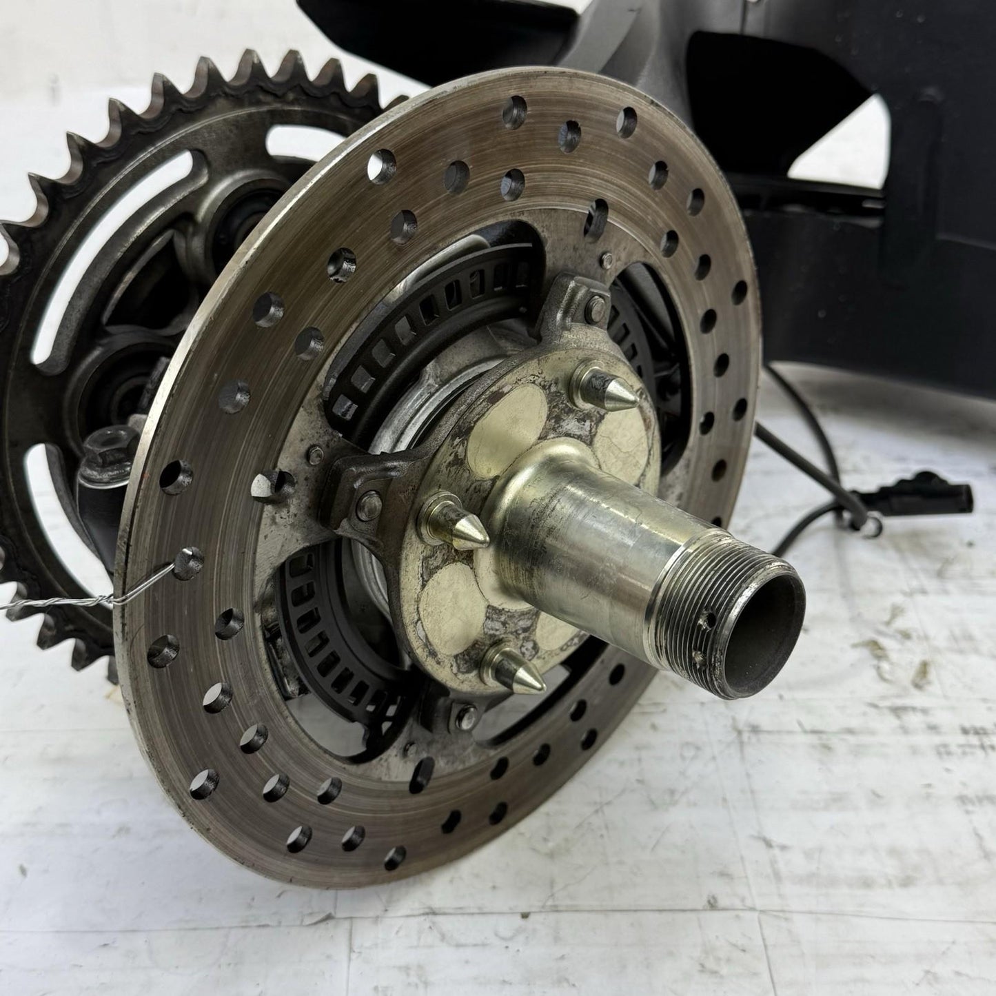 2008 - 2013 DUCATI 848 SUPERBIKE SWINGARM ARM BRAKE ROTOR SPROCKET AXLE LOT REAR