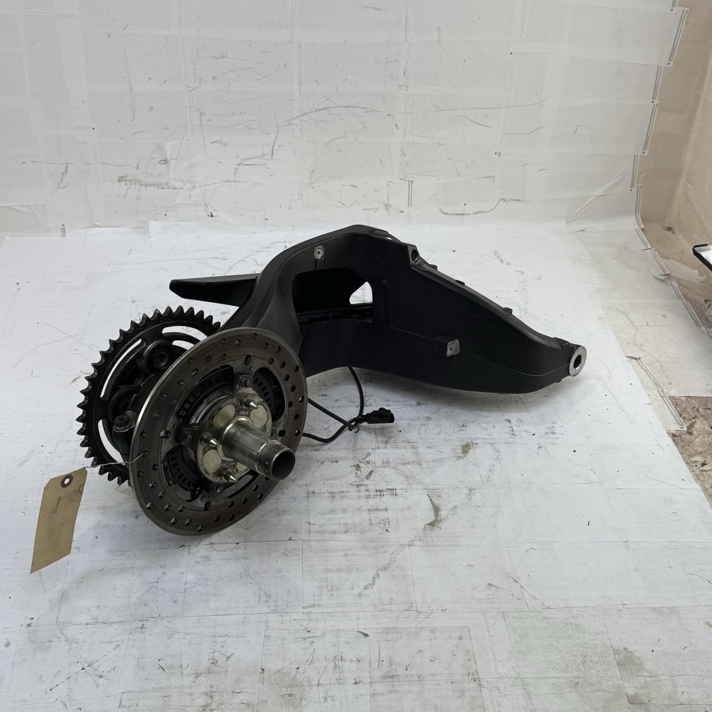 2008 - 2013 DUCATI 848 SUPERBIKE SWINGARM ARM BRAKE ROTOR SPROCKET AXLE LOT REAR