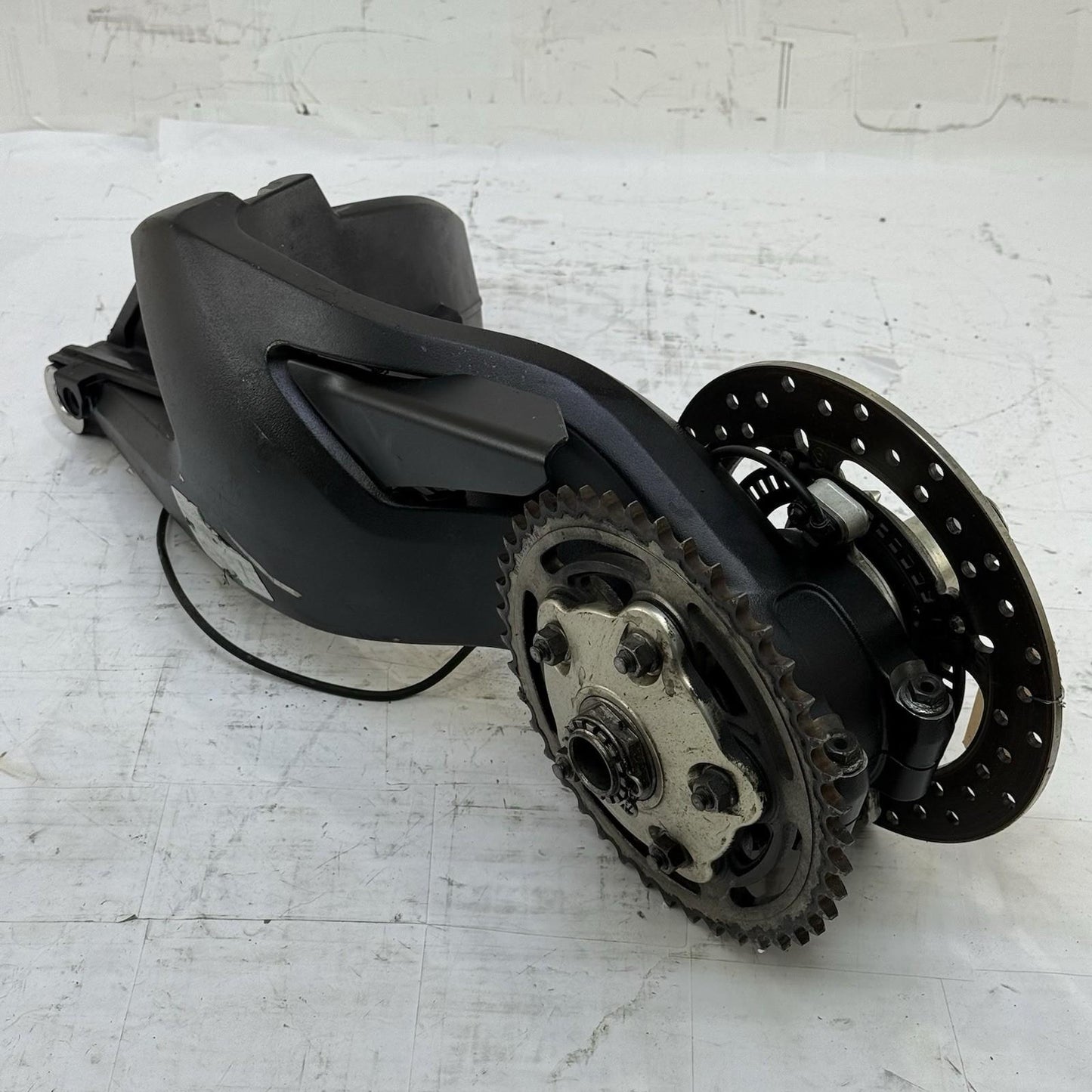 2008 - 2013 DUCATI 848 SUPERBIKE SWINGARM ARM BRAKE ROTOR SPROCKET AXLE LOT REAR