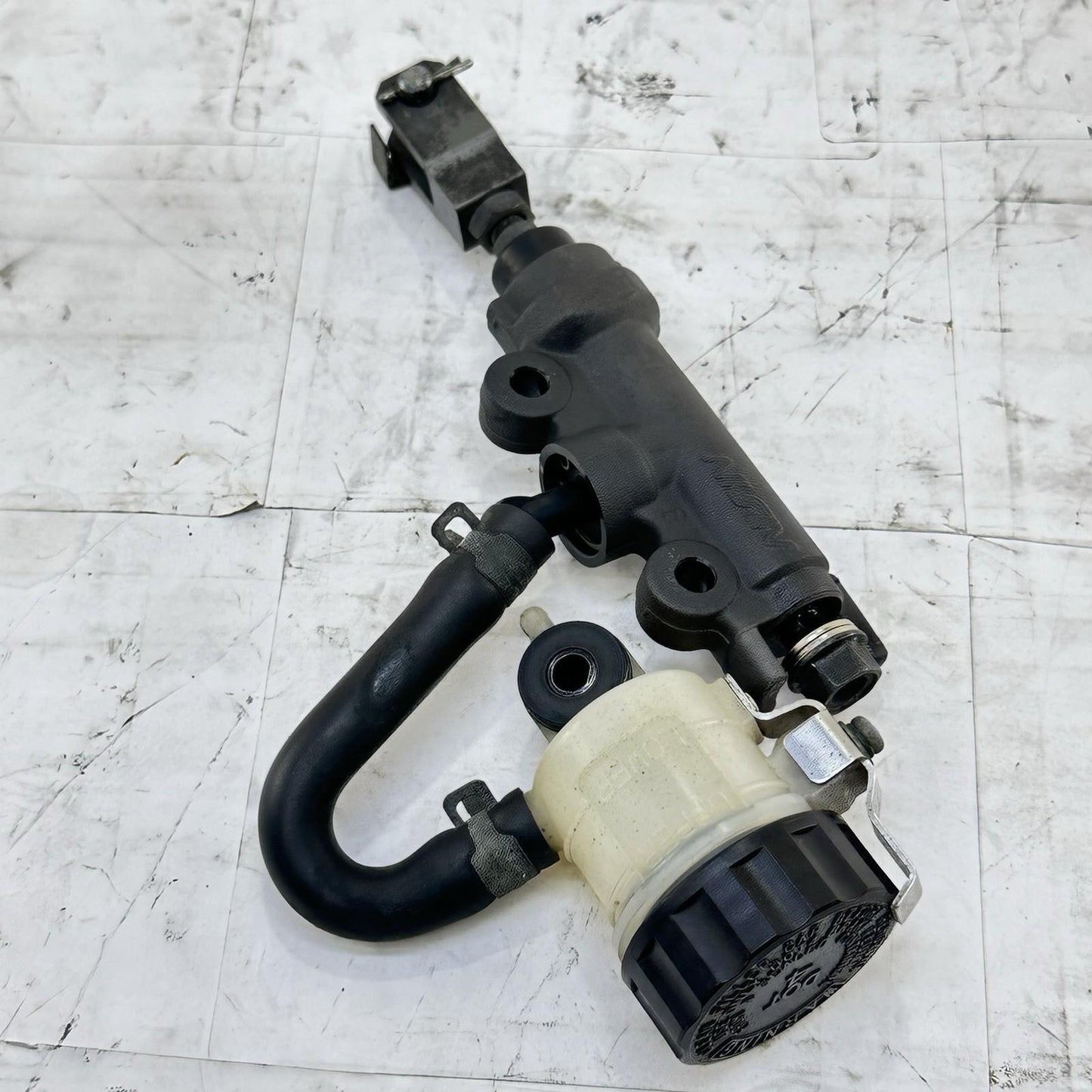 2012 - 2016 HONDA CBR1000RR REAR BRAKE MASTER CYLINDER RESERVOIR STOCK