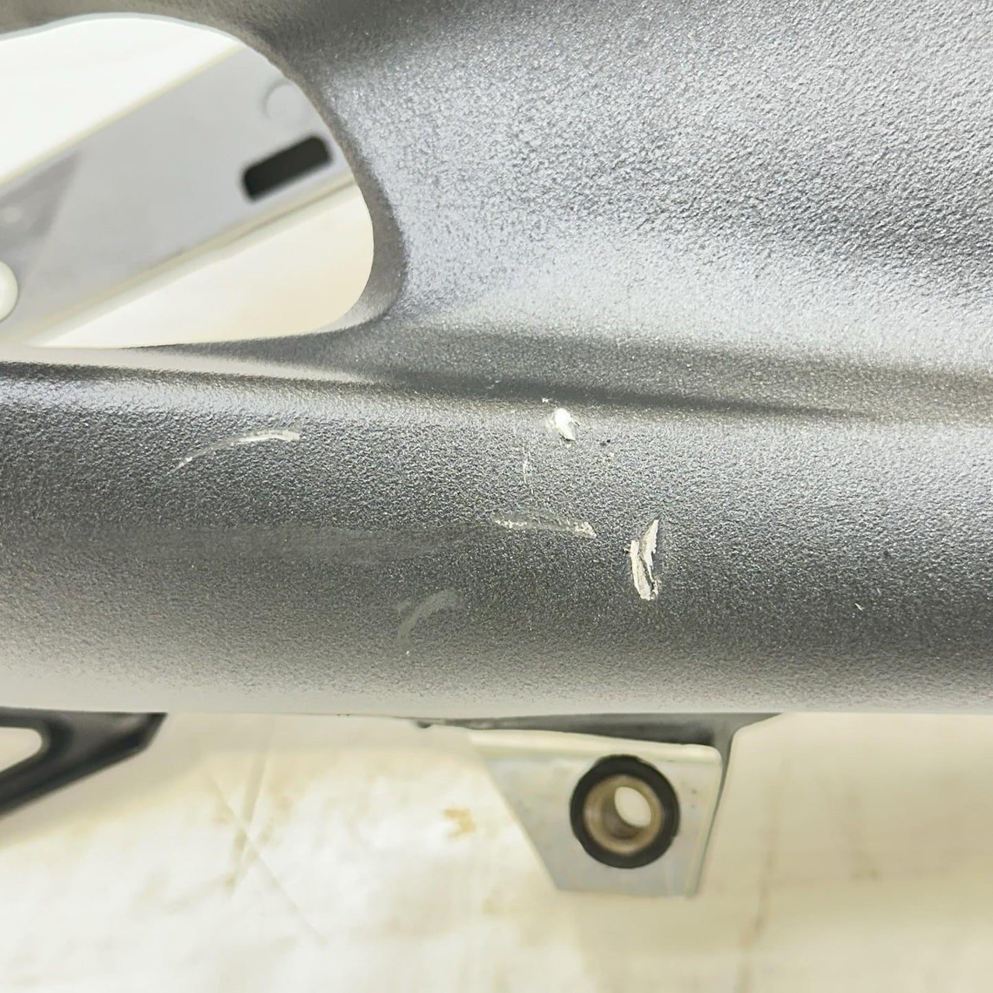 2013 - 2017 TRIUMPH DAYTONA 675 SWINGARM REAR BACK SUSPENSION WHEEL FRAME BLACK