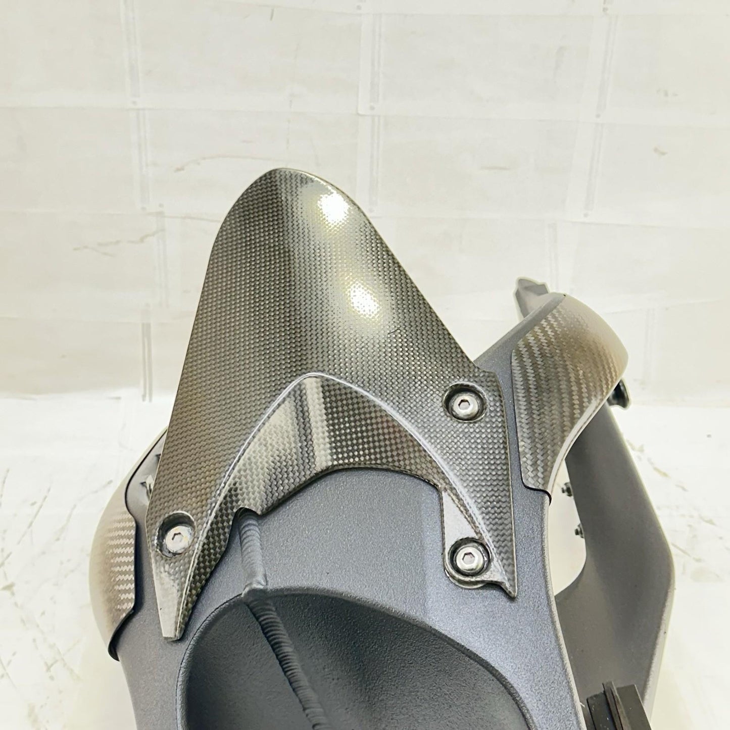 2013 - 2017 TRIUMPH DAYTONA 675 SWINGARM REAR BACK SUSPENSION WHEEL FRAME BLACK