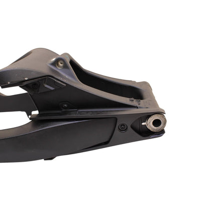 2020 - 2023 BMW S1000RR SWING ARM REAR WHEEL MOUNT SWINGARM BLACK STRAIGHT STOCK