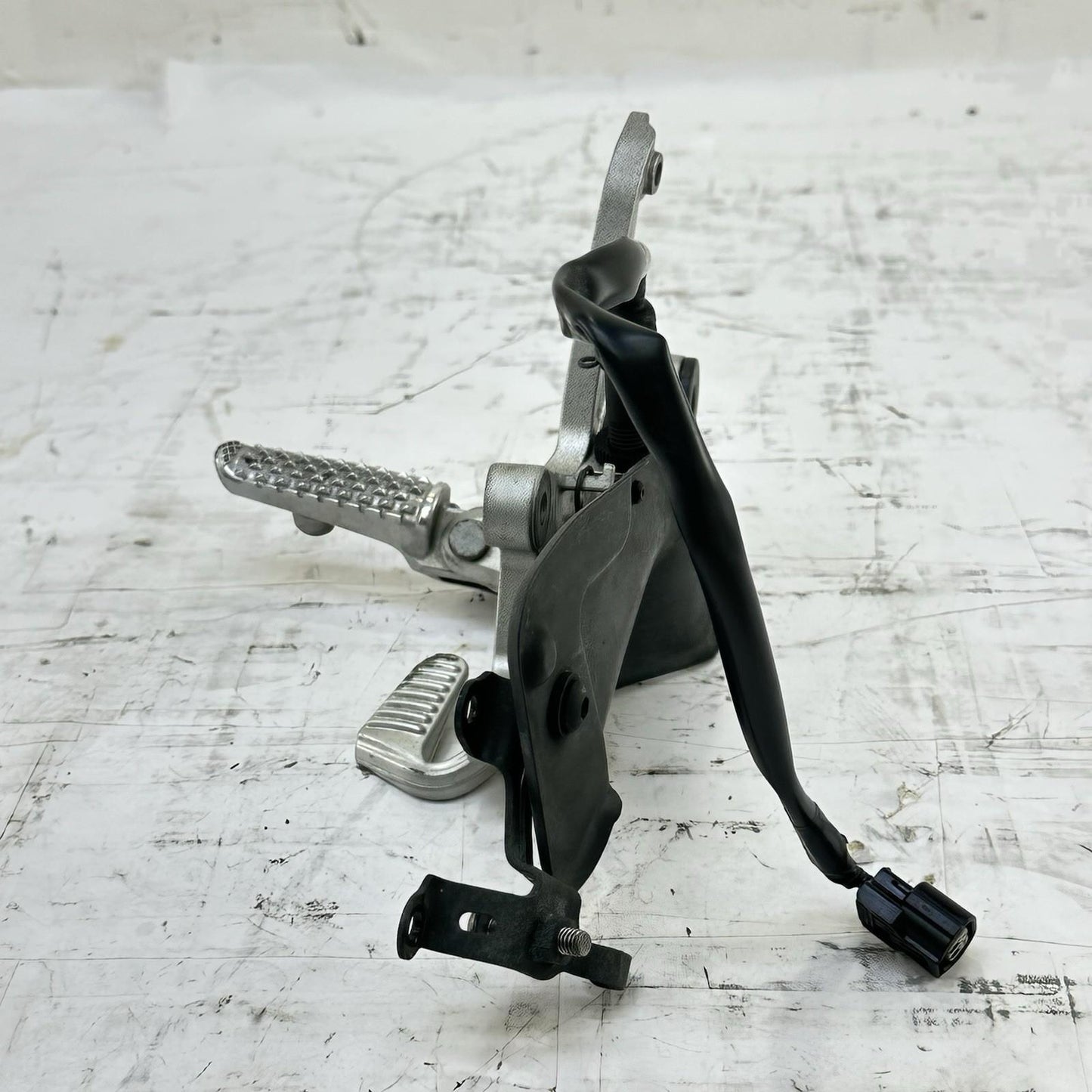 2012 - 2016 HONDA CBR1000RR REARSET DRIVER FOOT REST LEG BRAKE PEDAL BOLTS SET