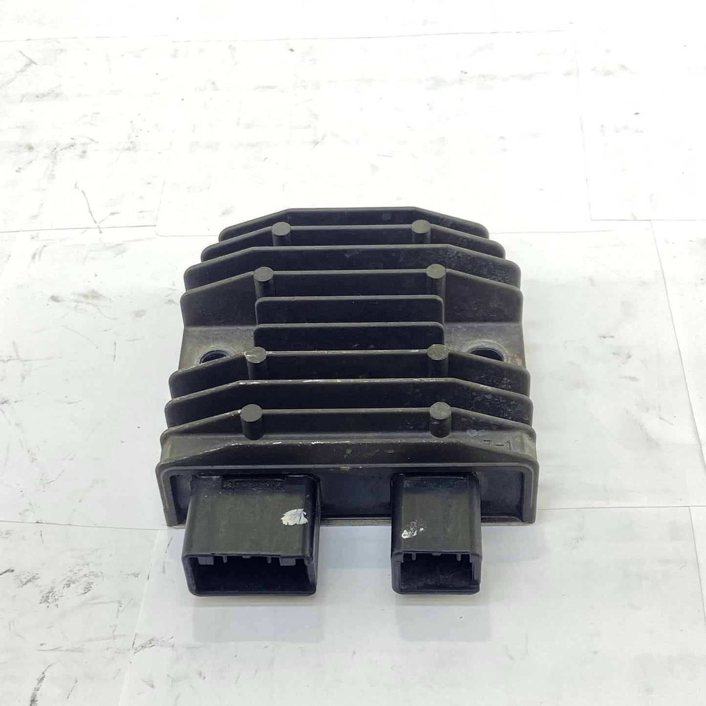 2012 - 2016 HONDA CBR1000RR VOLTAGE REGULATOR RECTIFIER BOLTS ELECTRICAL STOCK