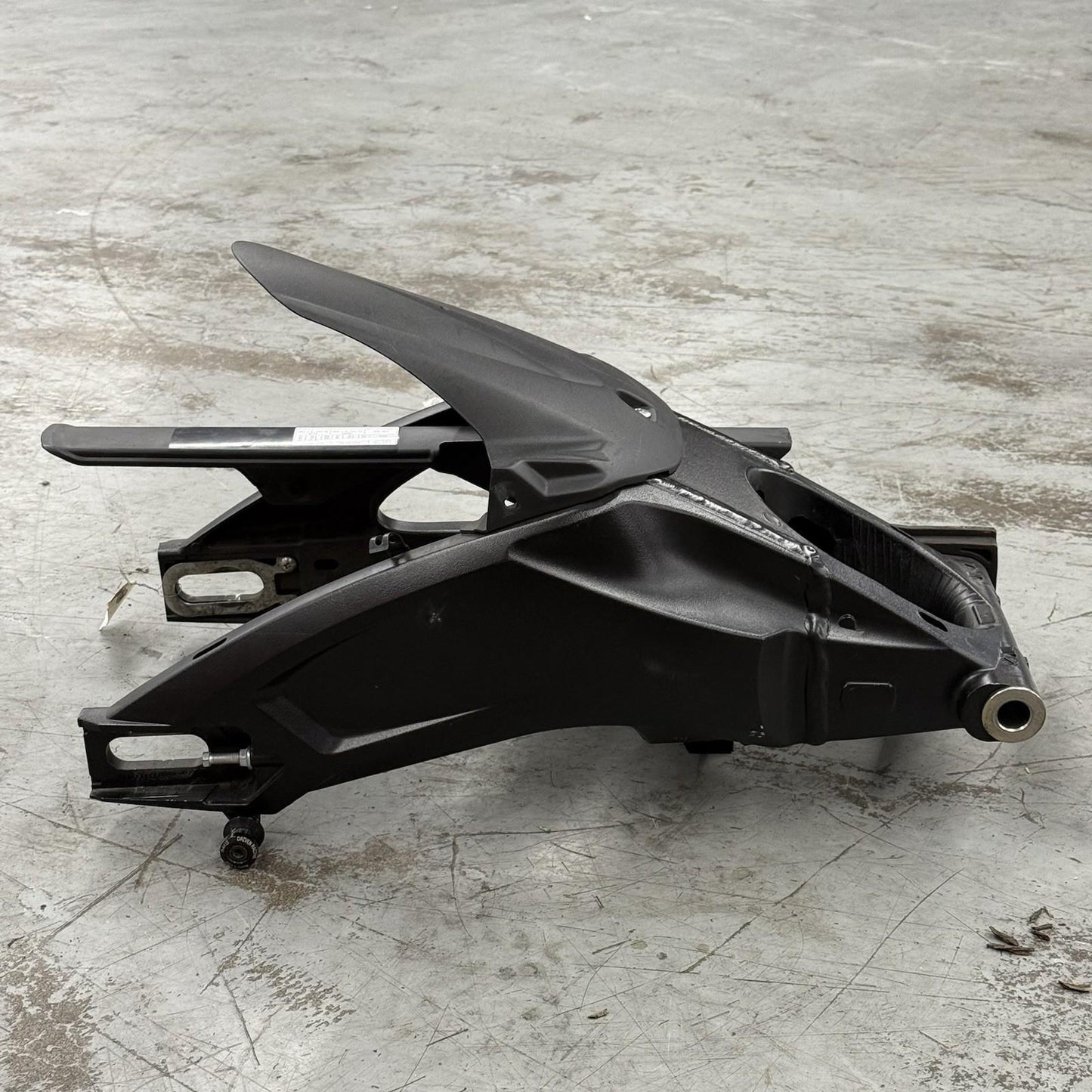 2011 - 2025 SUZUKI GSXR600 GSXR750 SWINGARM BACK REAR SUSPENSION SWING ARM BLACK